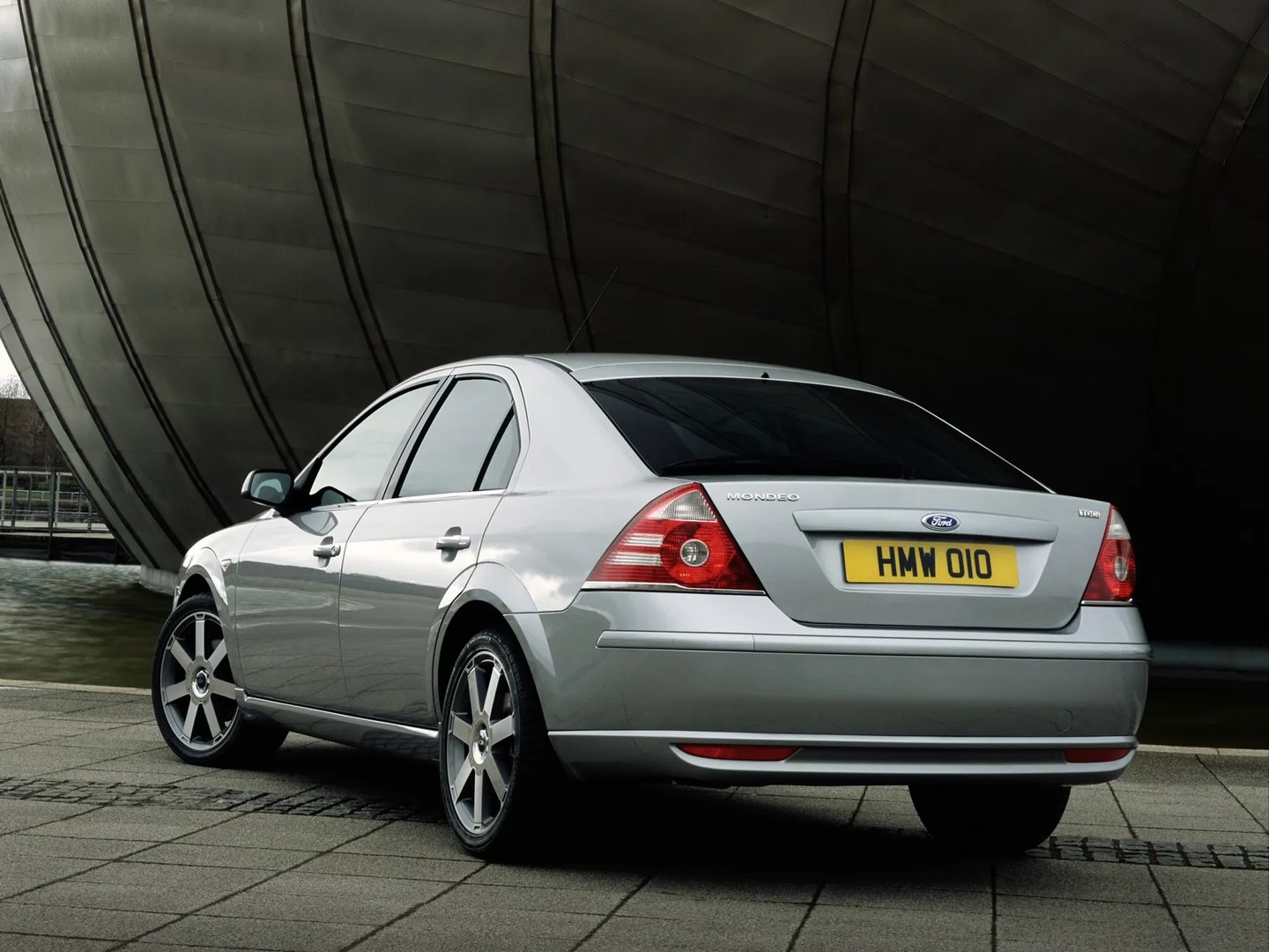 Ford_Mondeo_3_generation_restyling__Liftback__6.jpg