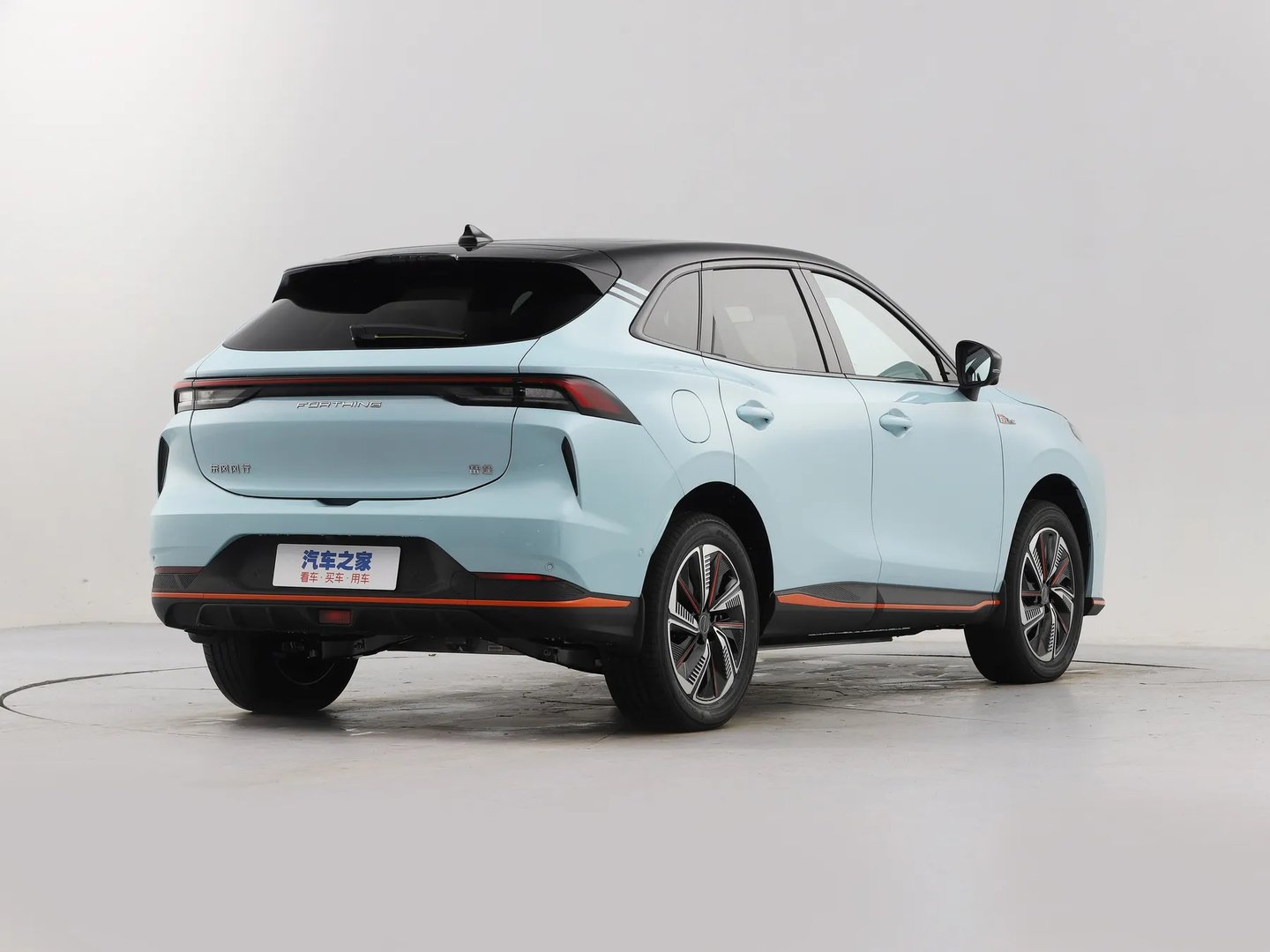 forthing_Friday_1_generation__SUV_5-doors__9.jpg
