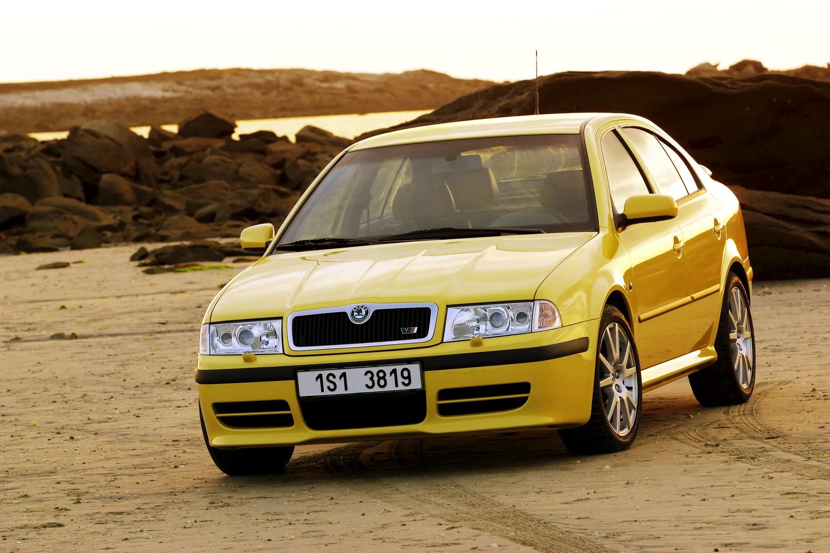 Skoda_Octavia_RS_1_generation__Liftback__5.jpg