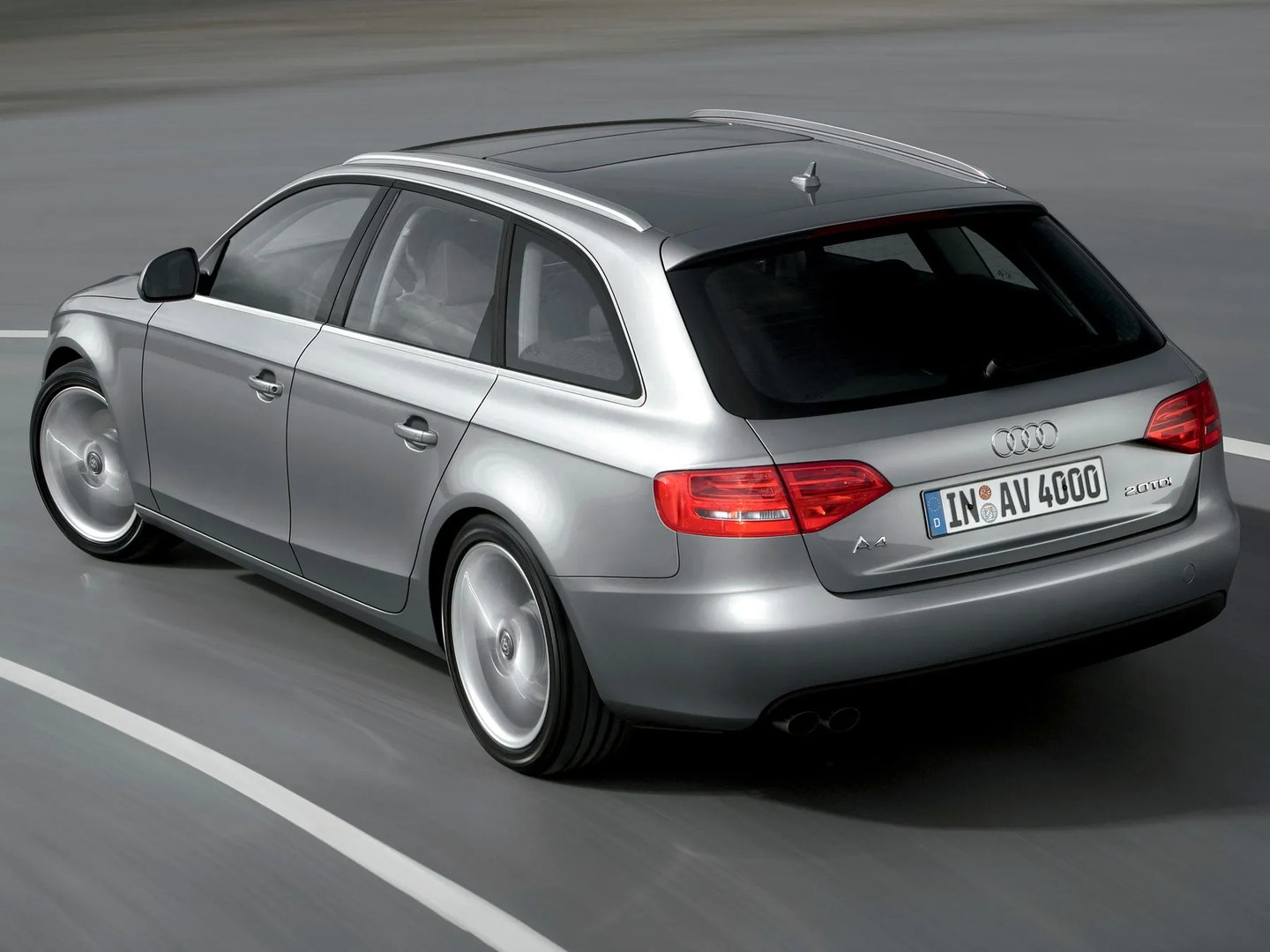 Audi_A4_4_generation__Estate_5-door__8.jpg
