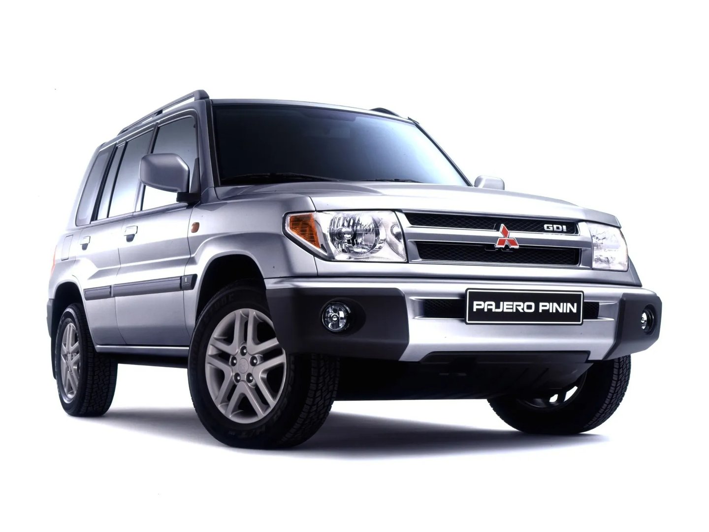 Mitsubishi_Pajero_Pinin_1_generation__SUV_5-doors__3.jpg