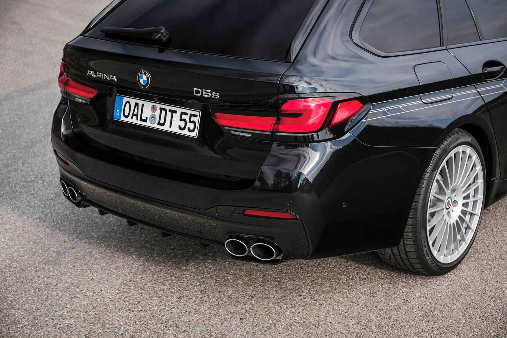 Alpina_D5_2_generation_restyling__Estate_5-door__9.jpg