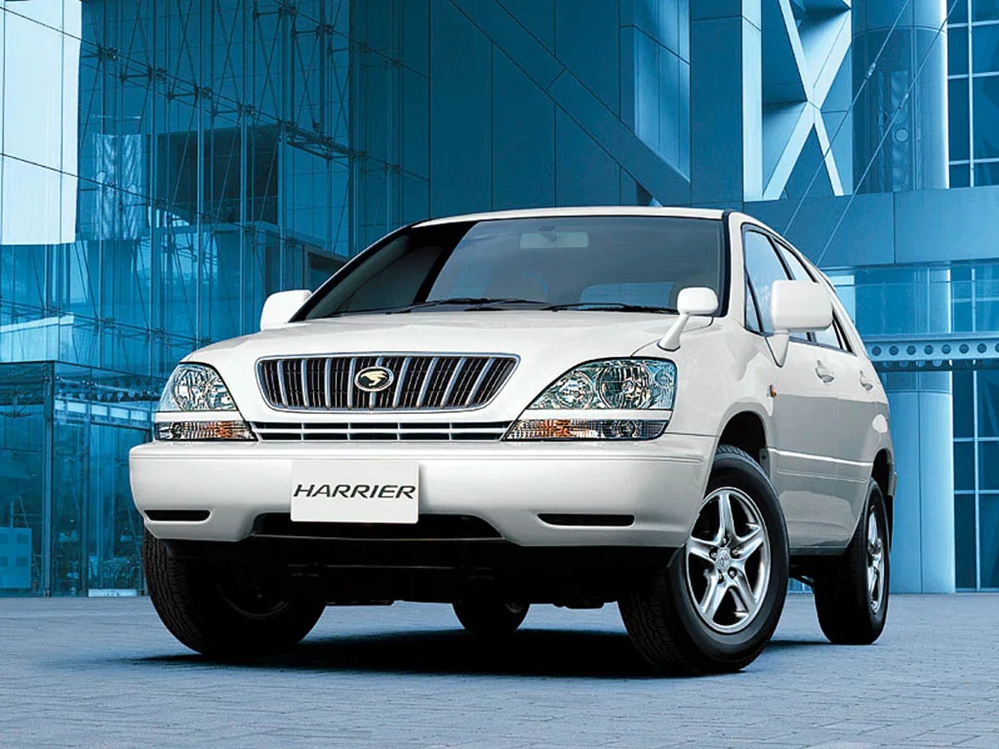 Toyota_Harrier_1_generation_restyling__SUV_5-doors__4.jpg