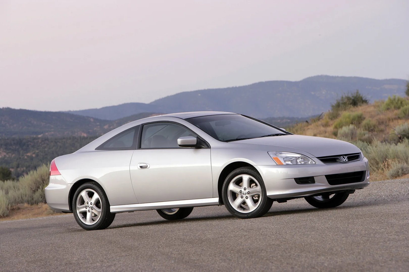Honda_Accord_(USA)_7_generation_restyling__Coupe__8.jpg