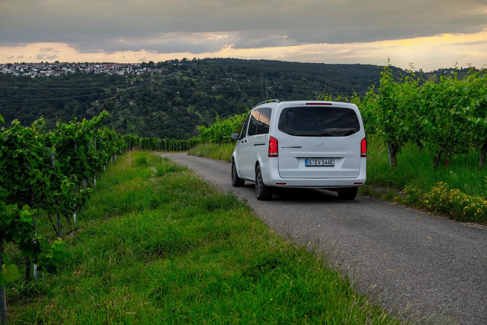 Mercedes_Vito_3_generation_restyling_2__Minivan__10.jpg