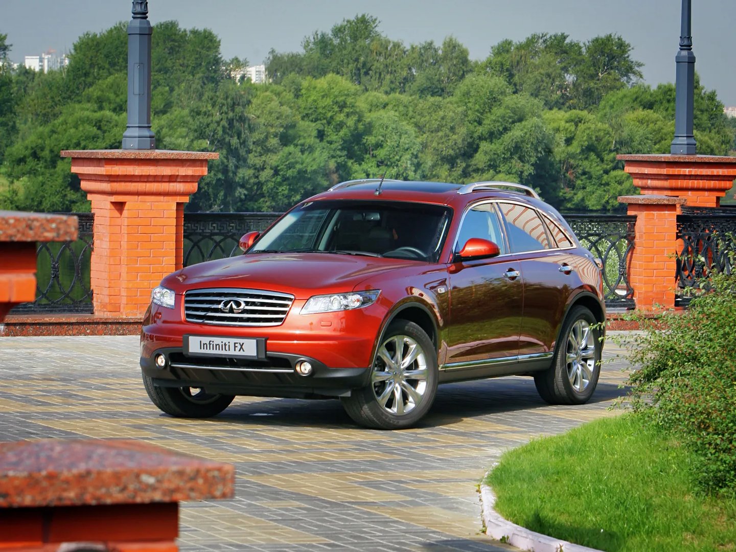 Infiniti_FX_1_generation_restyling__SUV_5-doors__7.jpg