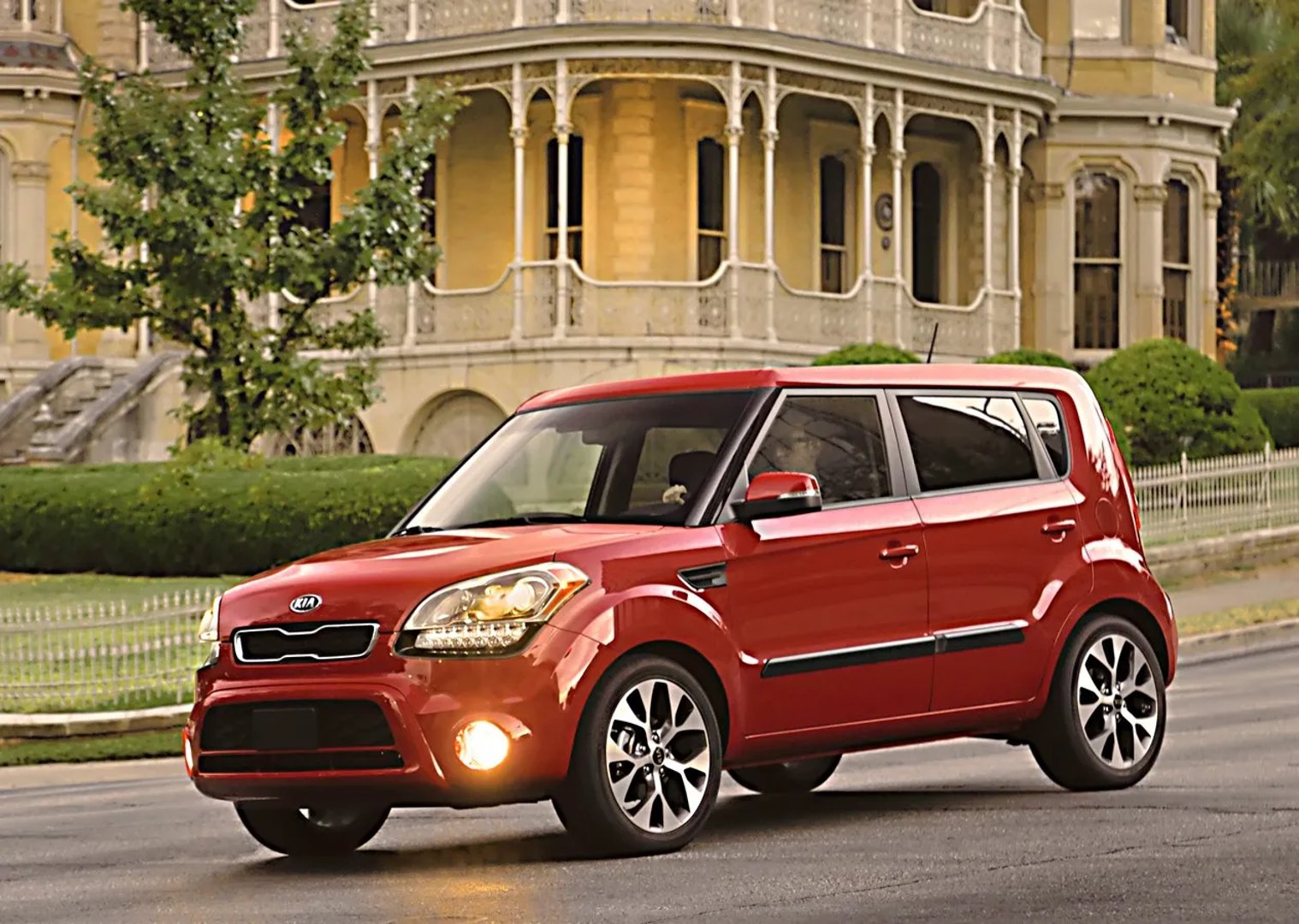 Kia_Soul_1_generation_restyling__Hatchback_5-door__5.jpg