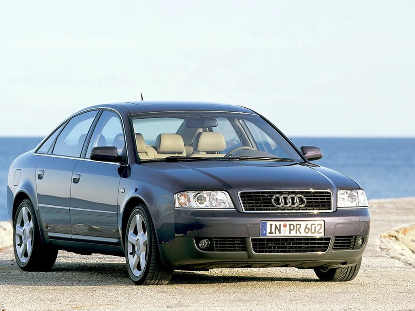 Audi_A6_2_generation_restyling__Sedan__12.jpg