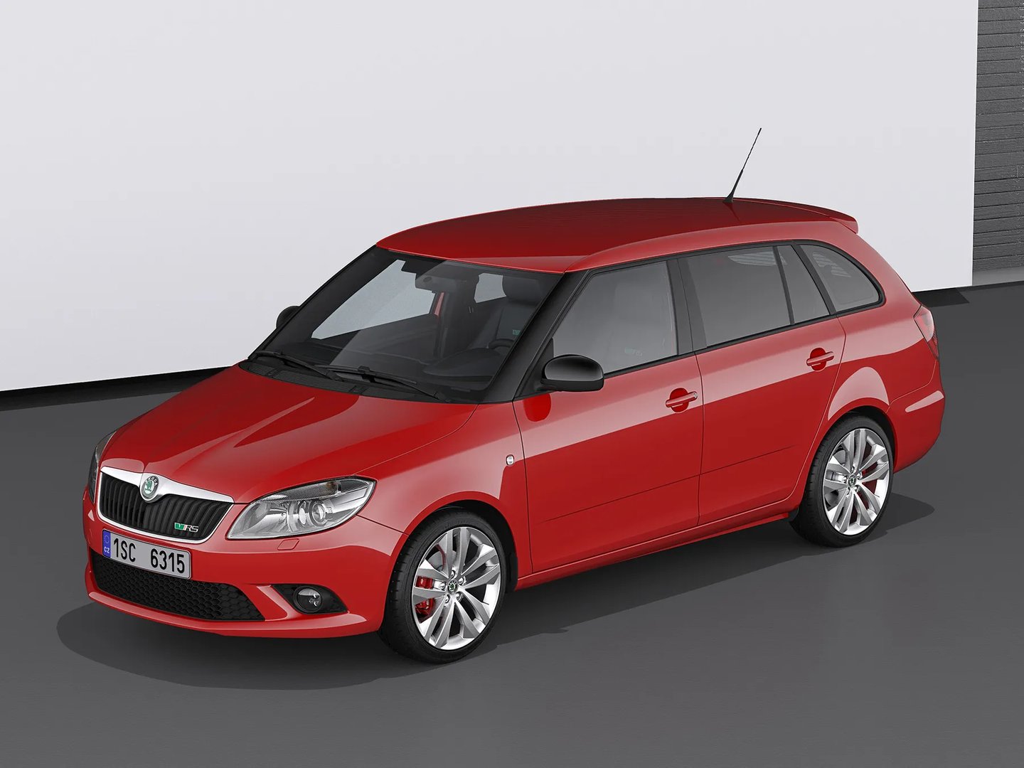 Skoda_Fabia_RS_2_generation__Estate_5-door__5.jpg