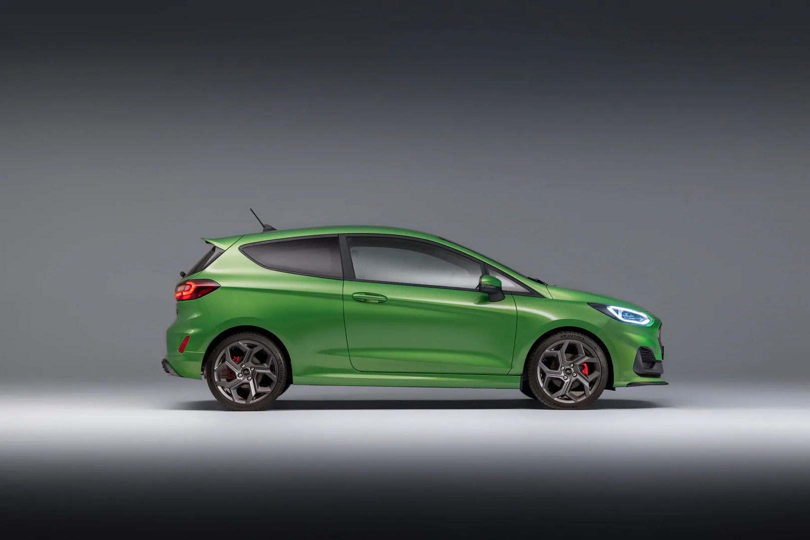 Ford_Fiesta_7_generation_restyling_1__Mini_3-doors__2.jpg