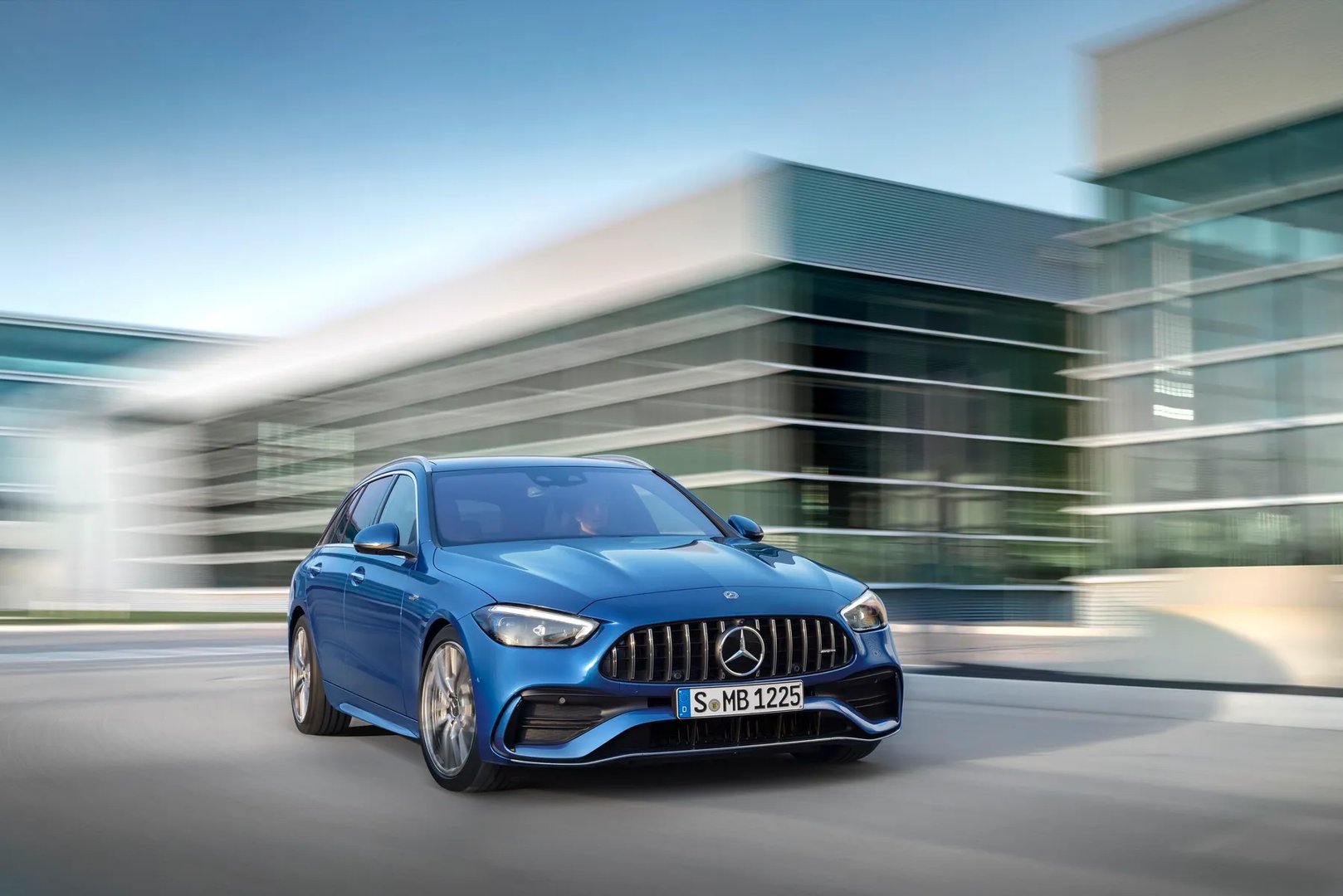 Mercedes_C-Class_AMG_5_generation__Estate_5-door__3.jpg