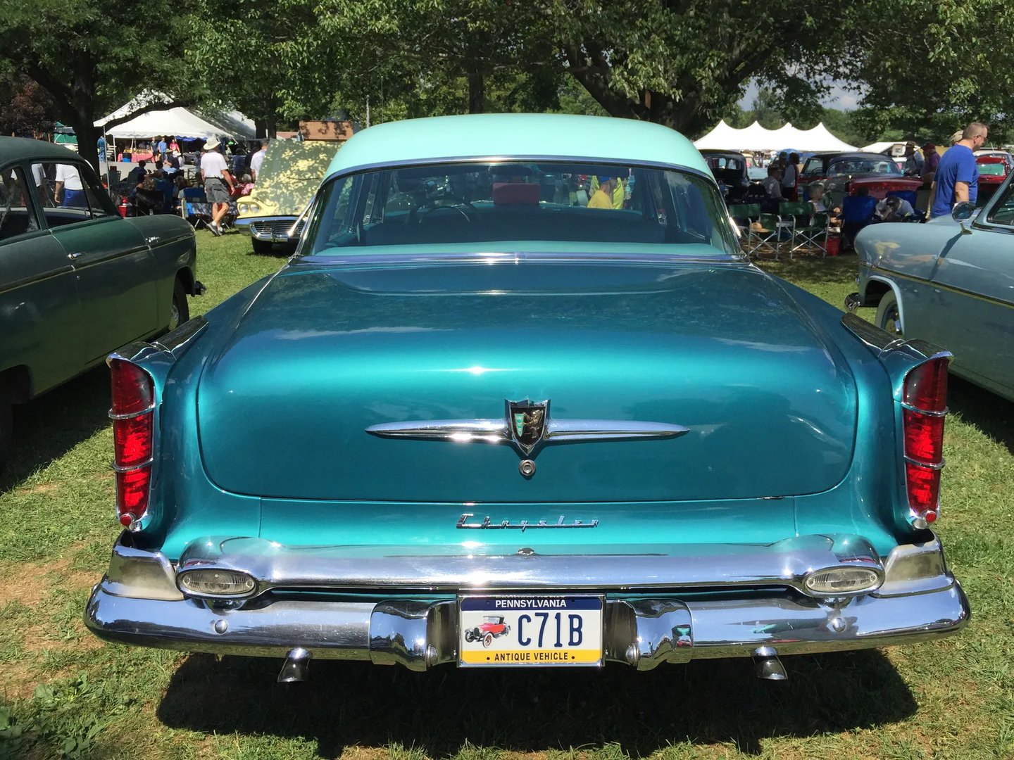 Chrysler_New_Yorker_4_generation__Sedan__3.jpg