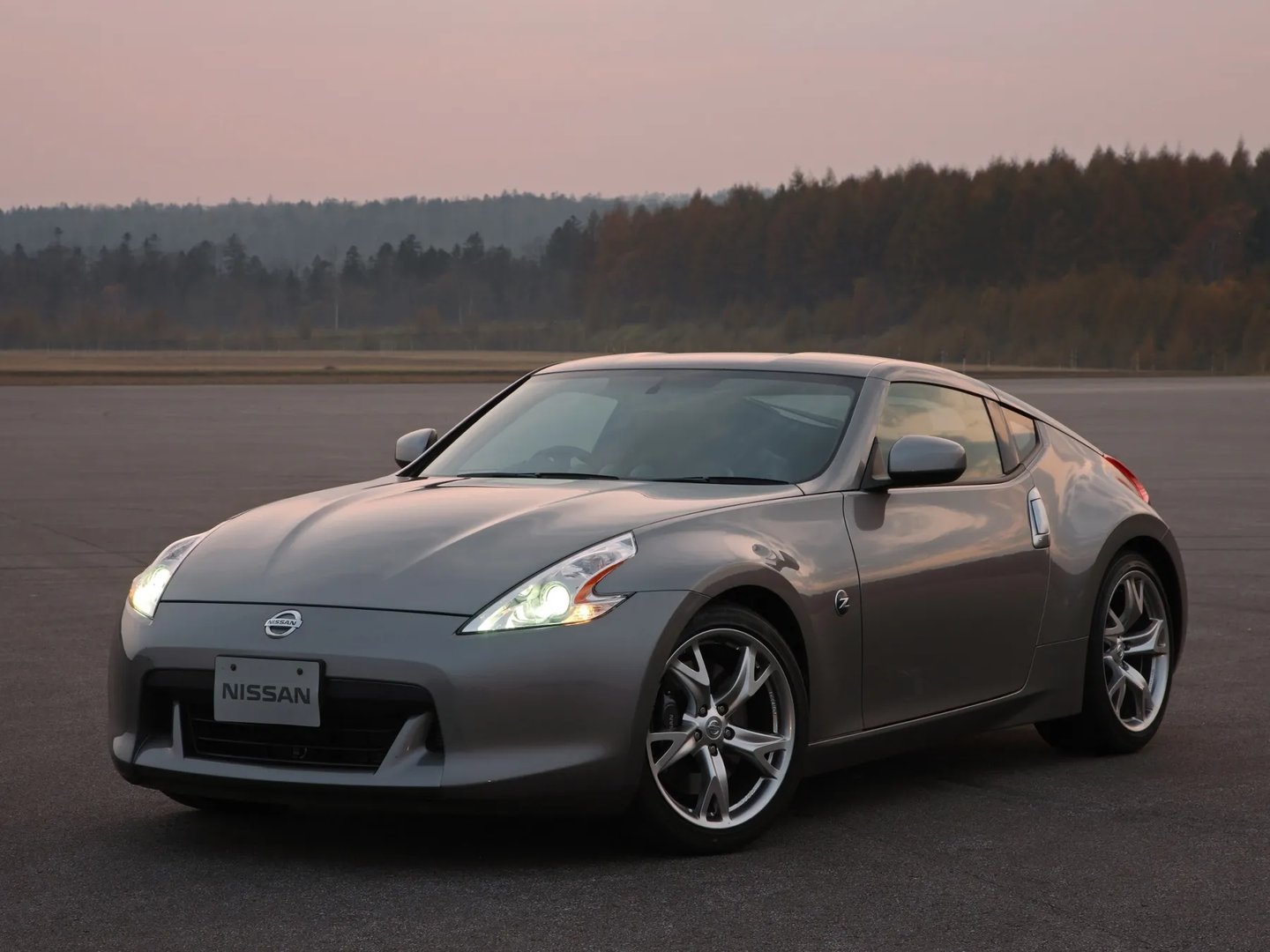 Nissan_Fairlady_Z_6_generation__Coupe__7.jpg