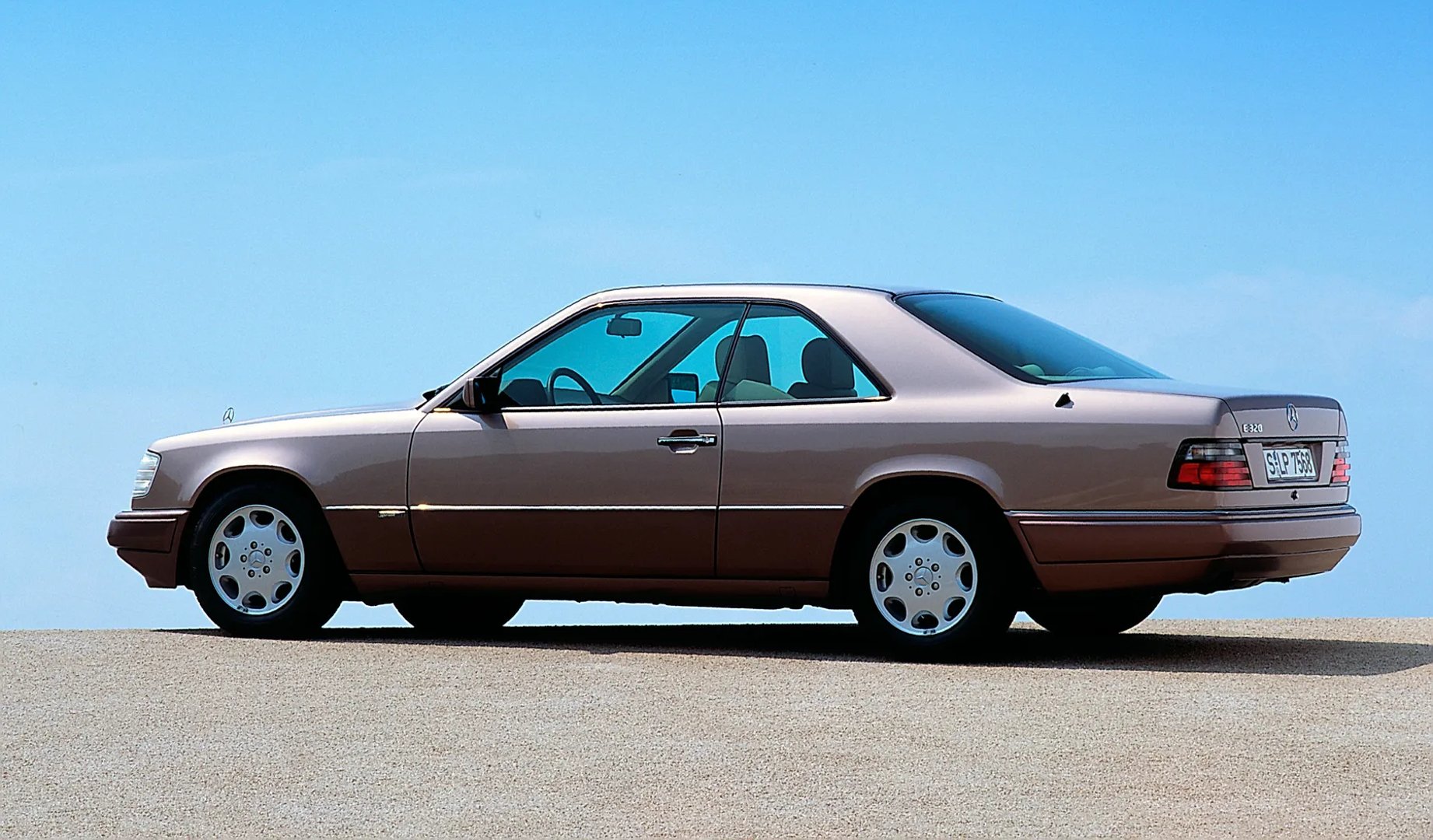Mercedes_E-Class_AMG_1_generation__Coupe_Hardtop__2.jpg