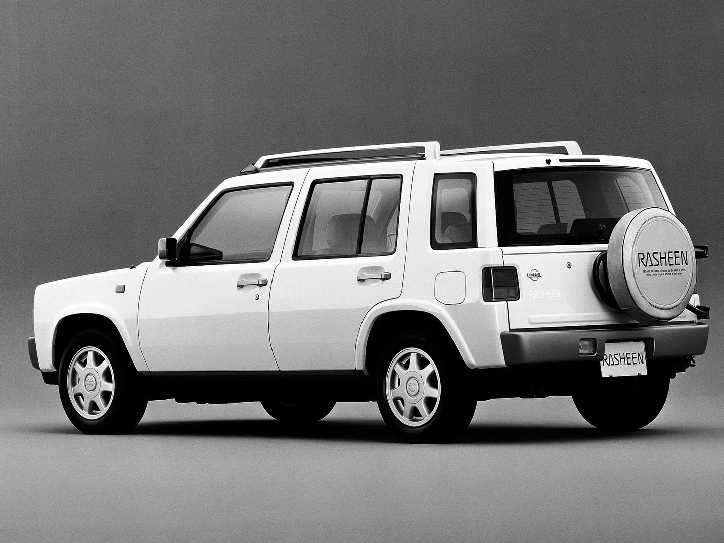 Nissan_Rasheen_1_generation__Estate_5-door__1.jpg