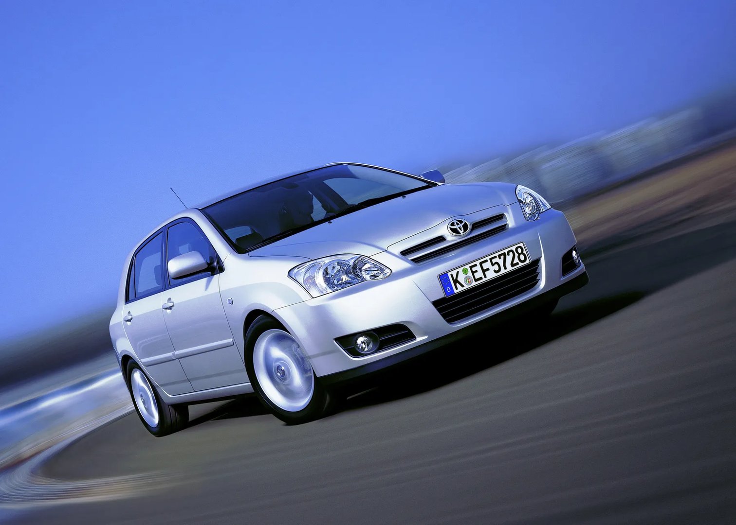 Toyota_Corolla_9_generation_restyling__Hatchback_5-door__6.jpg