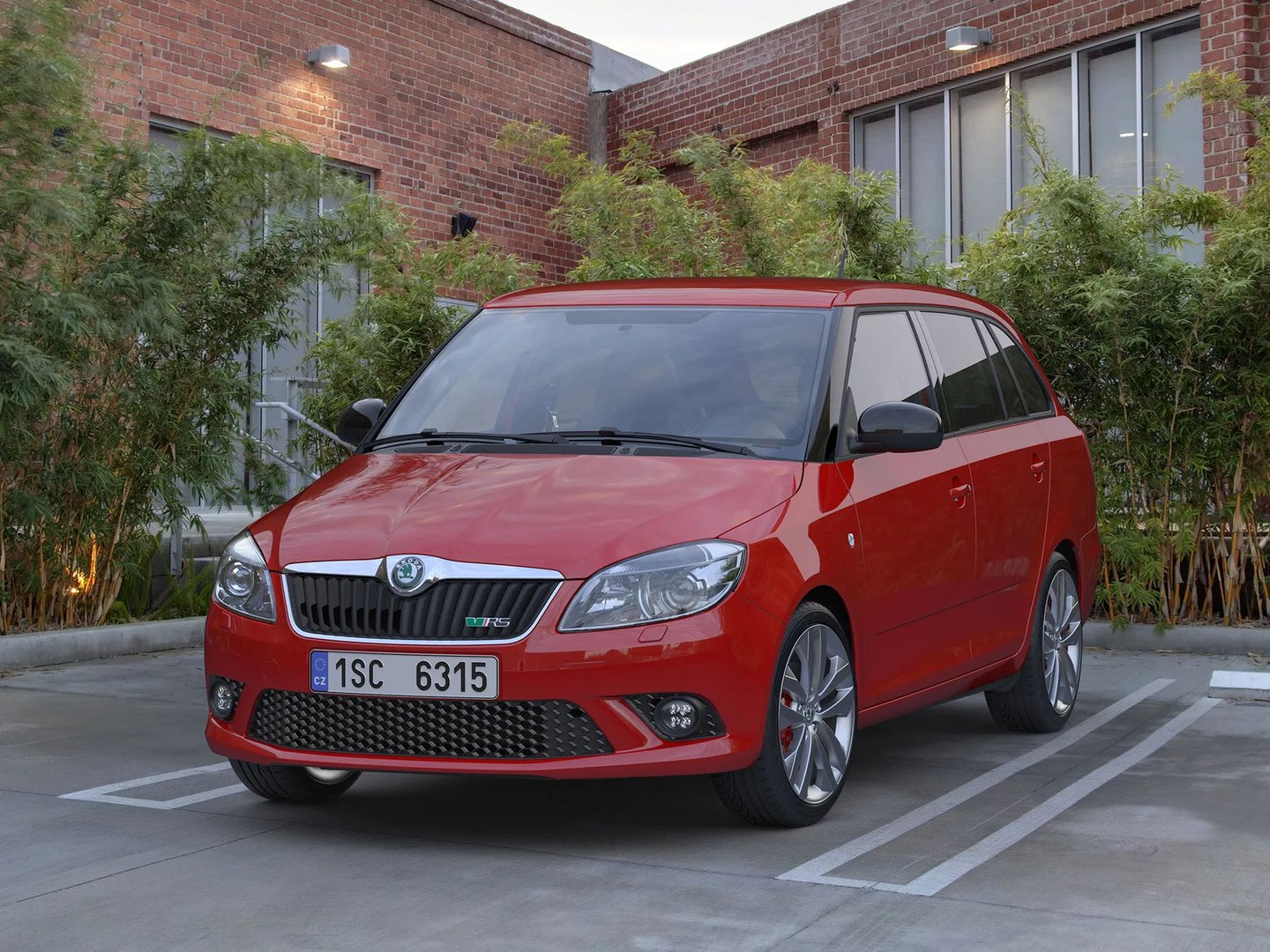 Skoda_Fabia_RS_2_generation__Estate_5-door__13.jpg