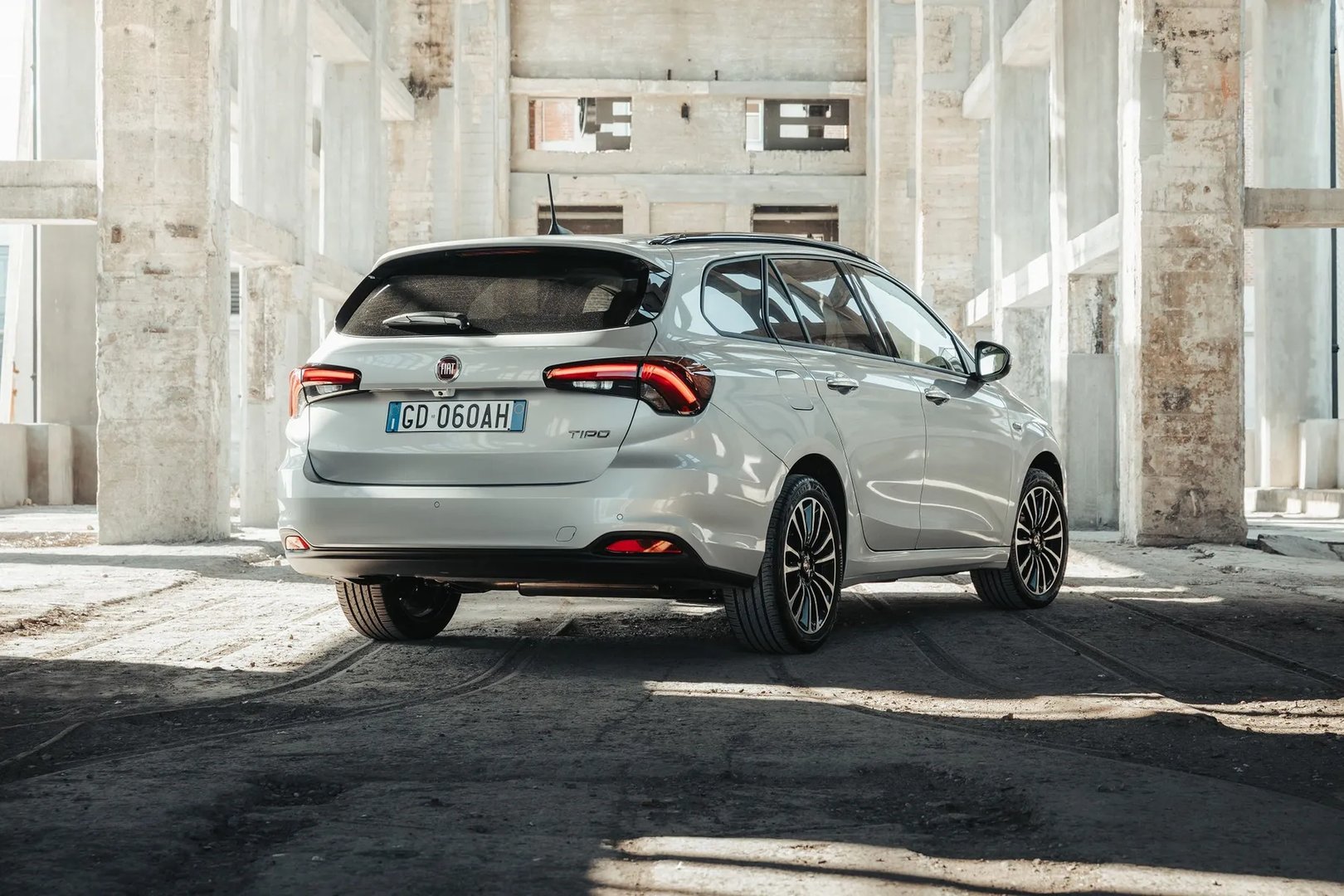 Fiat_Tipo_2_generation_restyling_1__Estate_5-door__10.jpg
