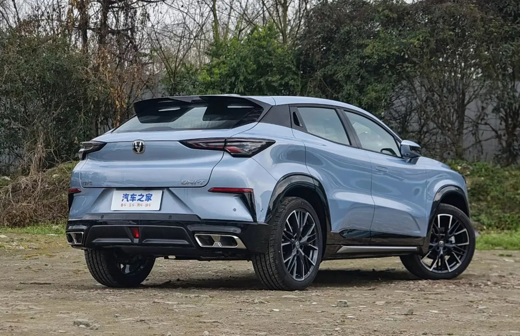 Changan_Uni-T_1_generation_restyling_1__SUV_5-doors__1.jpg