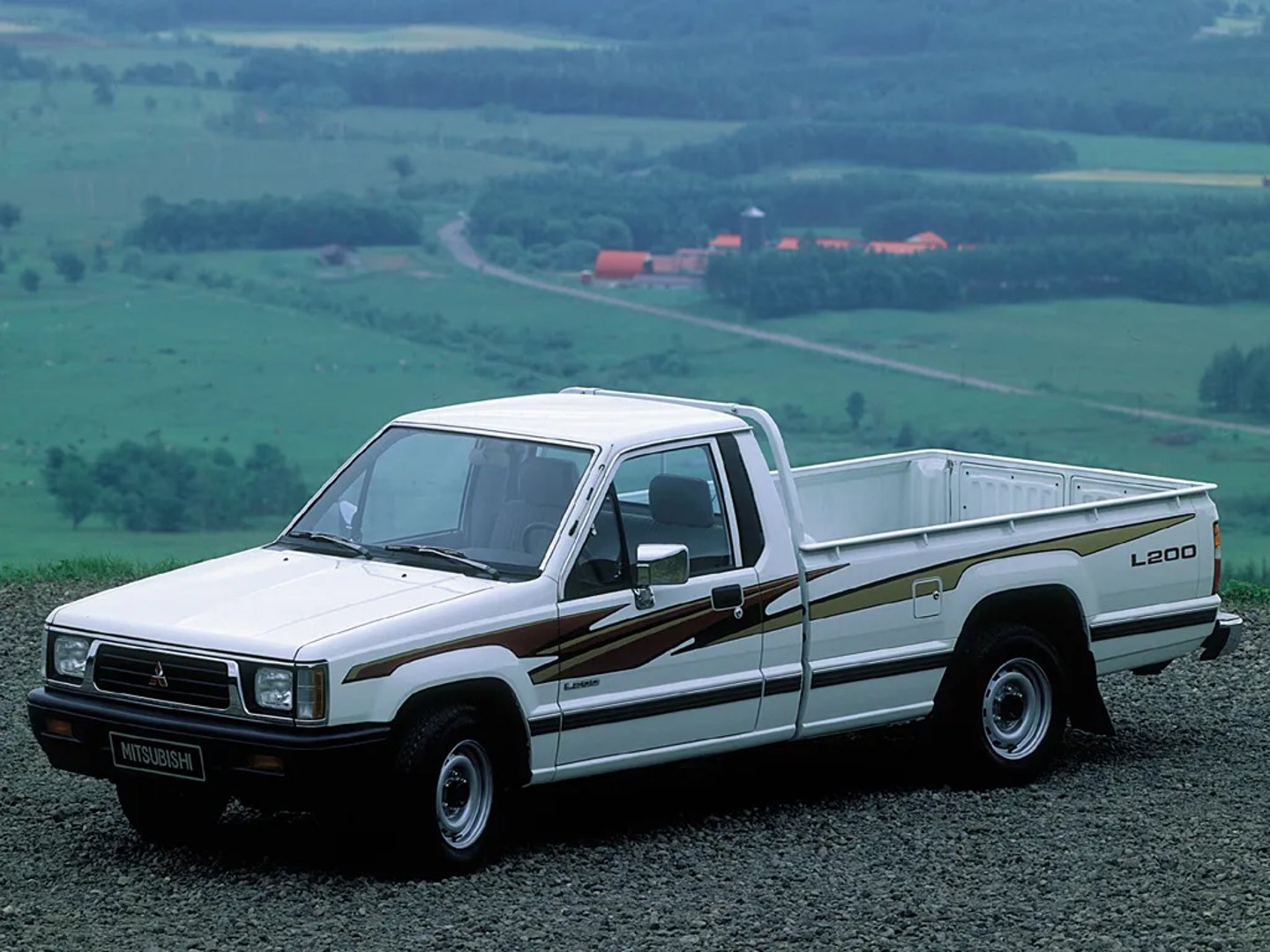Mitsubishi_L200_2_generation__Pickup_single-cab__4.jpg
