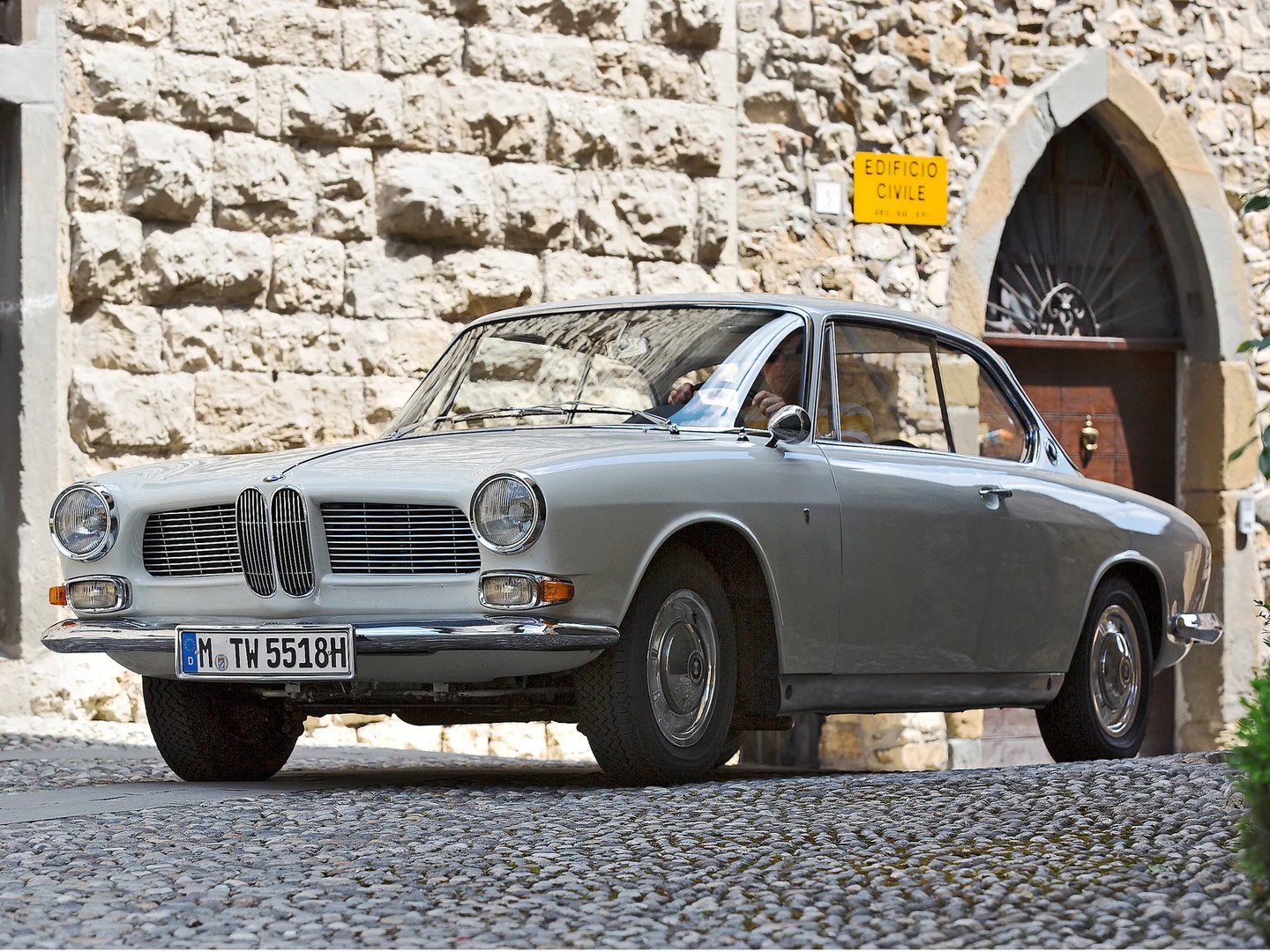 BMW_3200_1_generation__Coupe__4.jpg