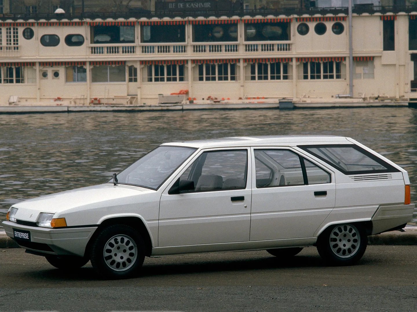 Citroen_BX_1_generation__Estate_5-door__3.jpg