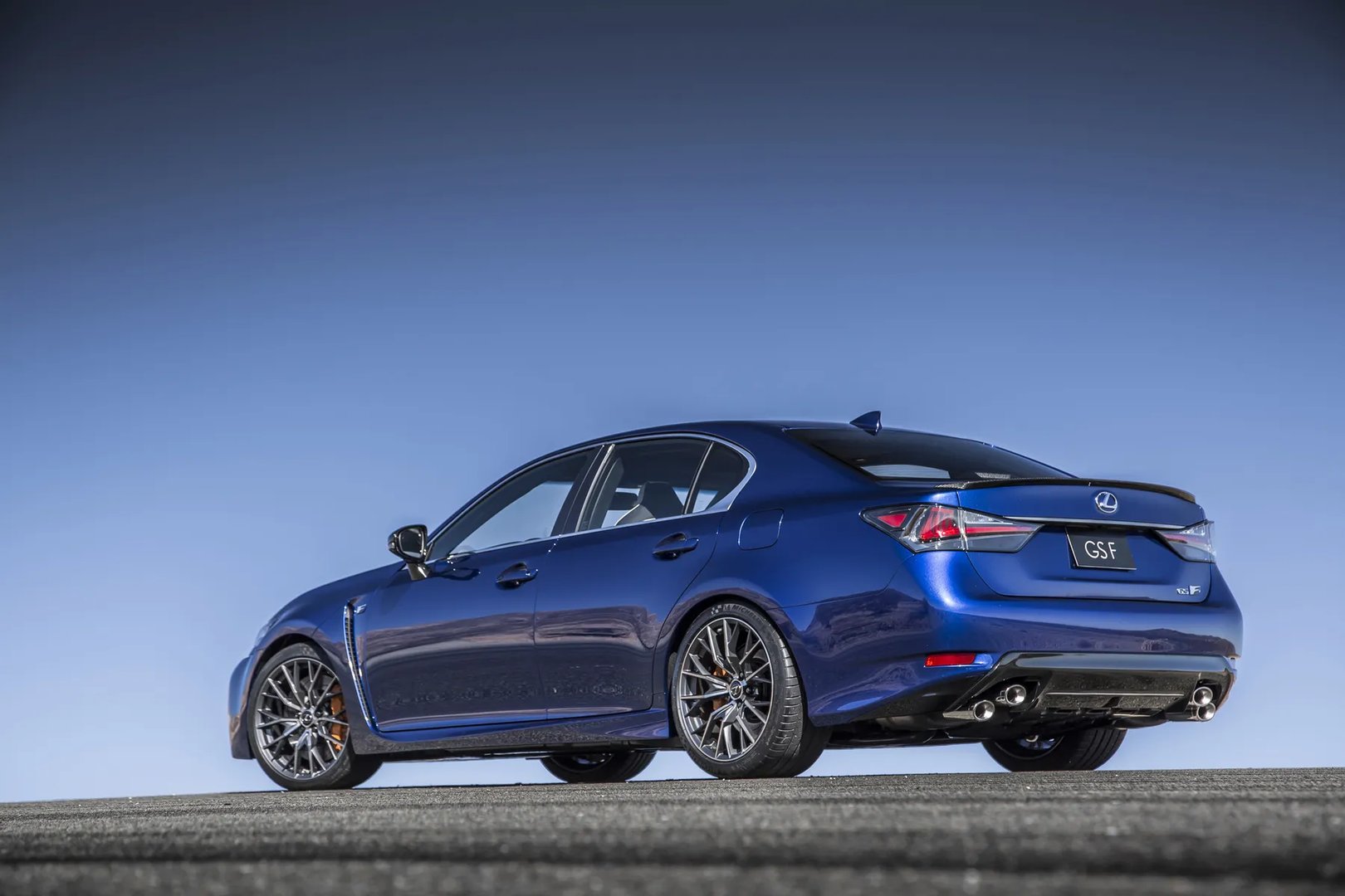 Lexus_GS_F_1_generation__Sedan__7.jpg