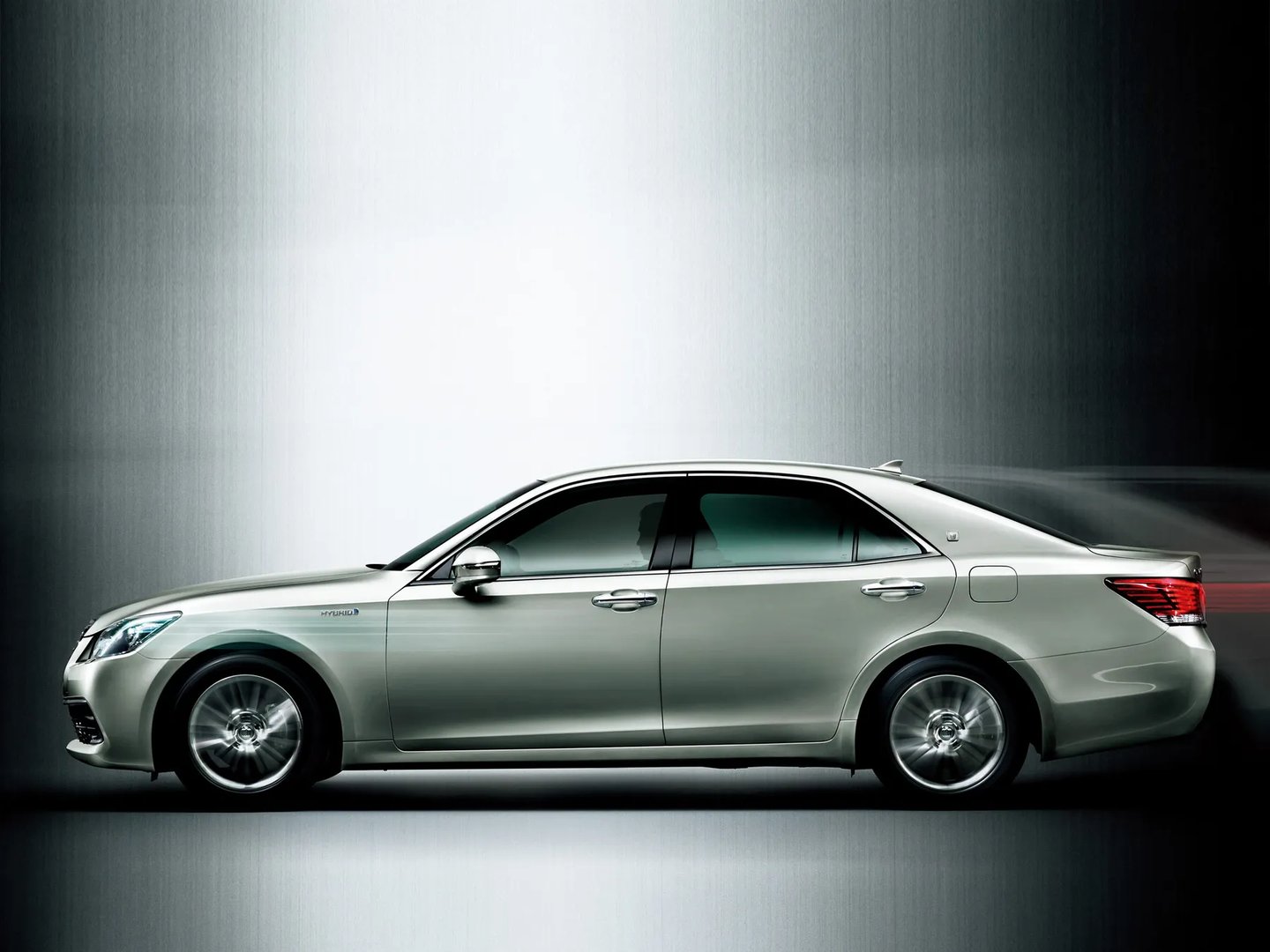 Toyota_Crown_14_generation__Sedan__4.jpg