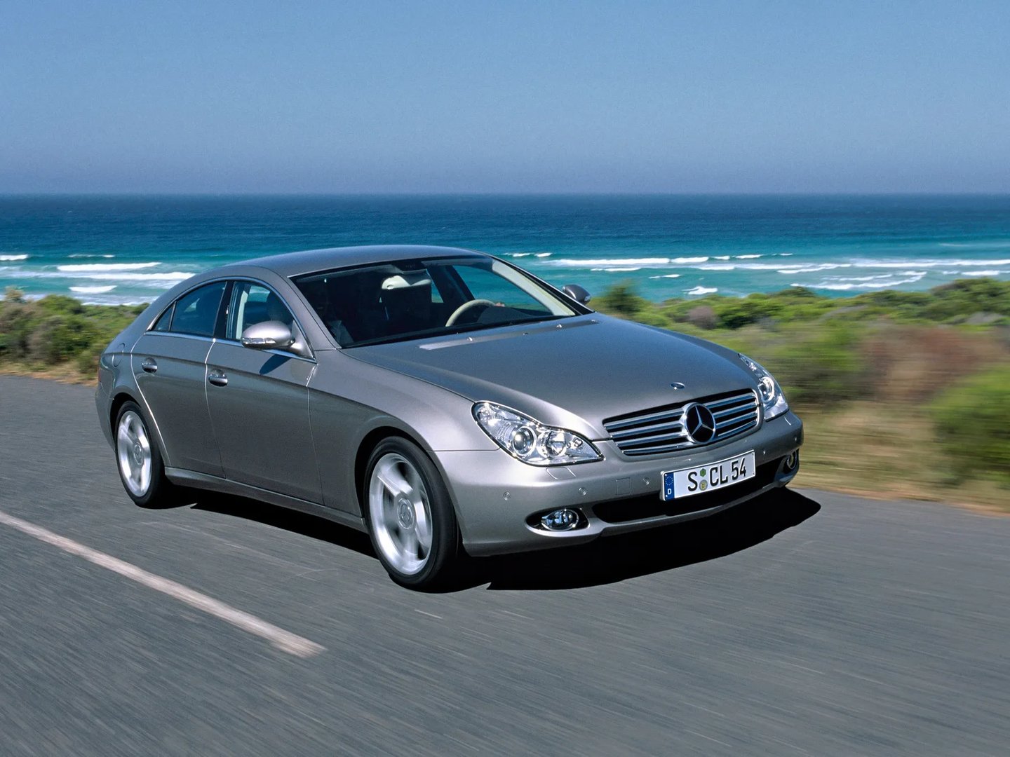 Mercedes_CLS_1_generation__Fastback__6.jpg