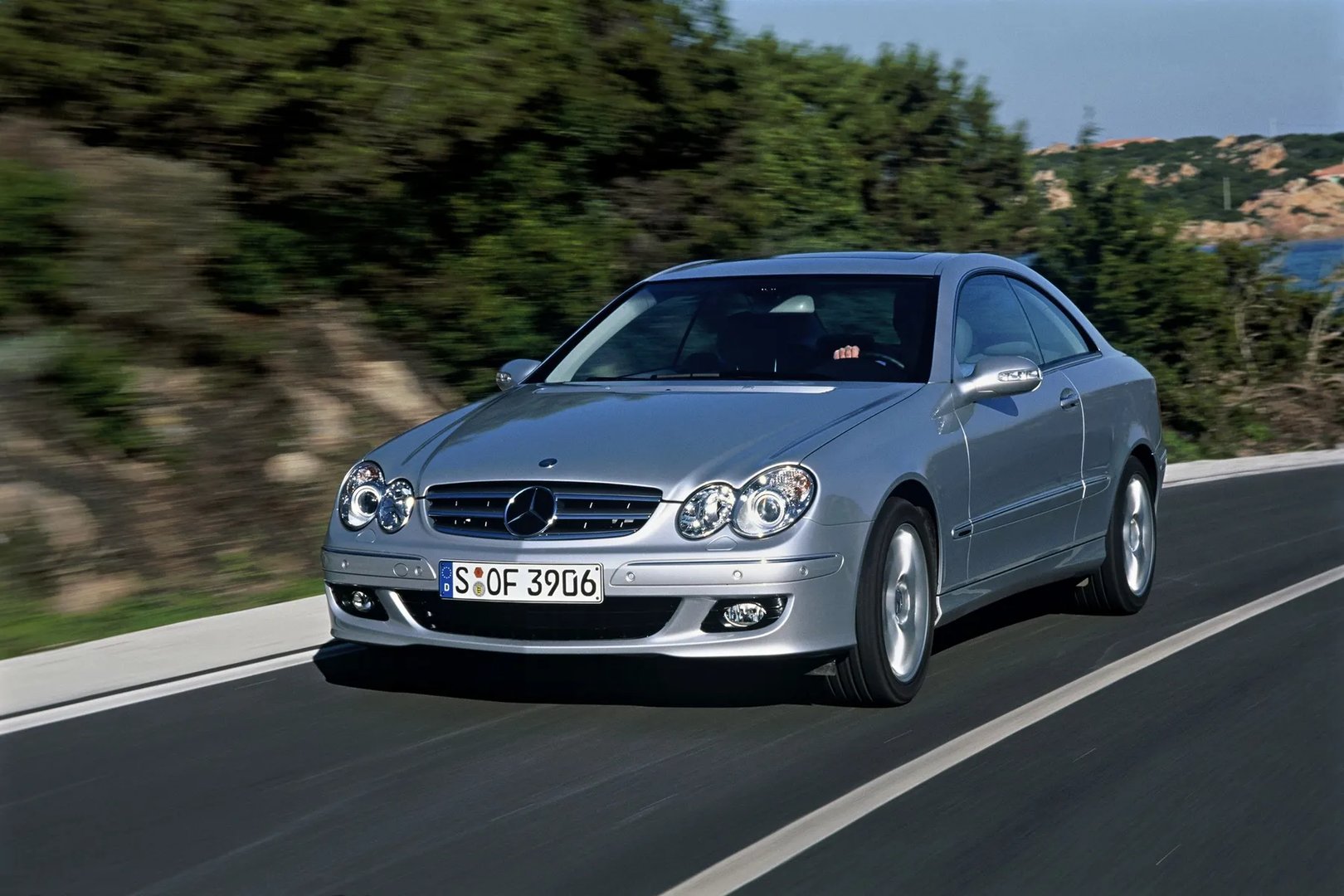 Mercedes_CLK-Class_2_generation_restyling__Coupe_Hardtop__2.jpg