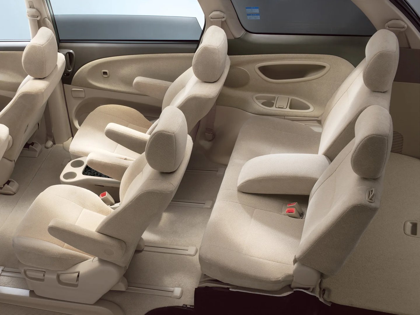 Toyota_Estima_2_generation_restyling__Minivan__10.jpg