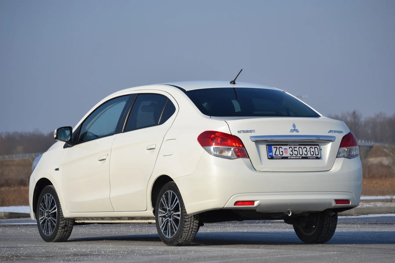 Mitsubishi_Attrage_1_generation__Sedan__4.jpg