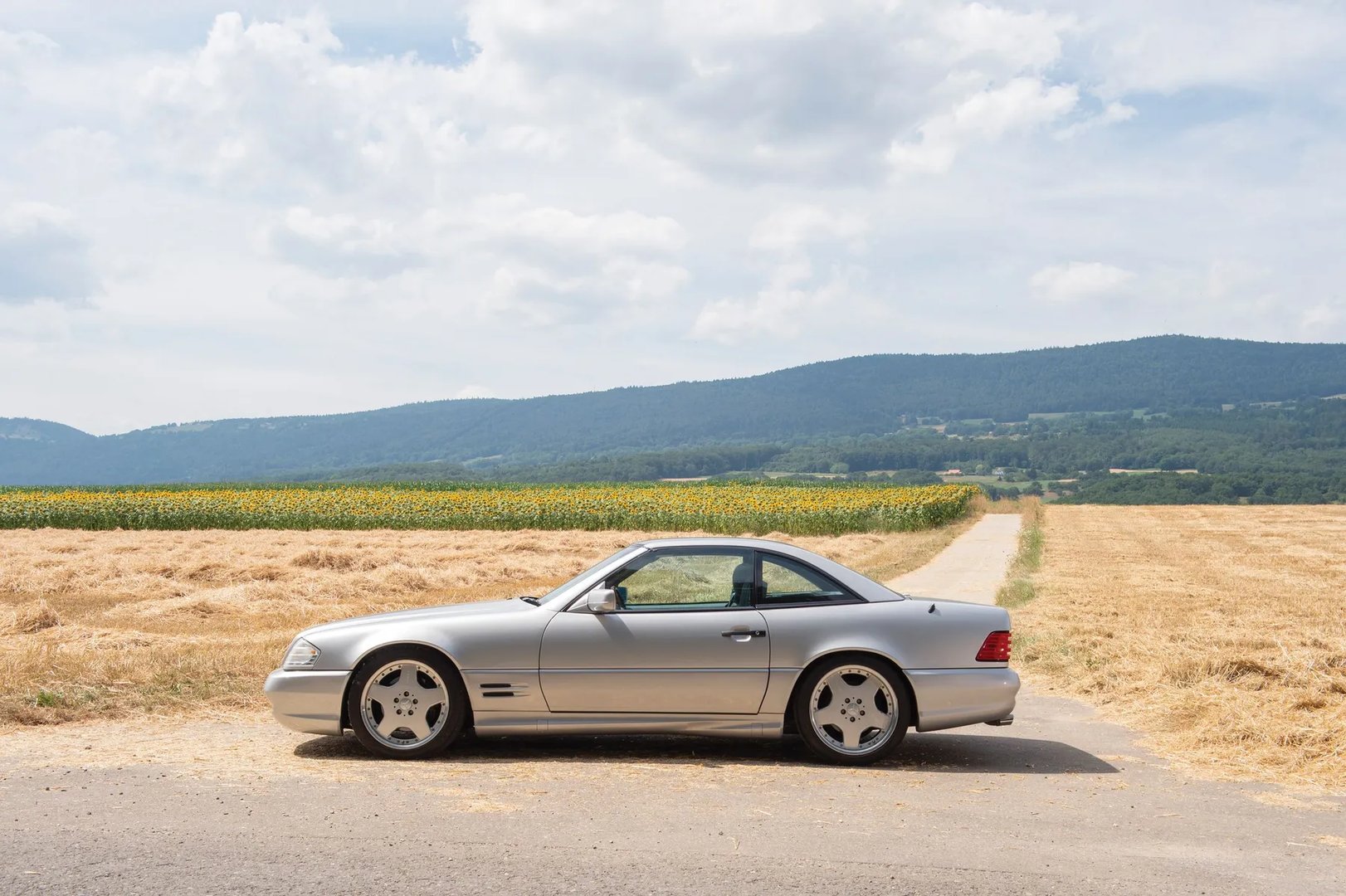 Mercedes_SL-Class_AMG_1_generation__Roadster__3.jpg