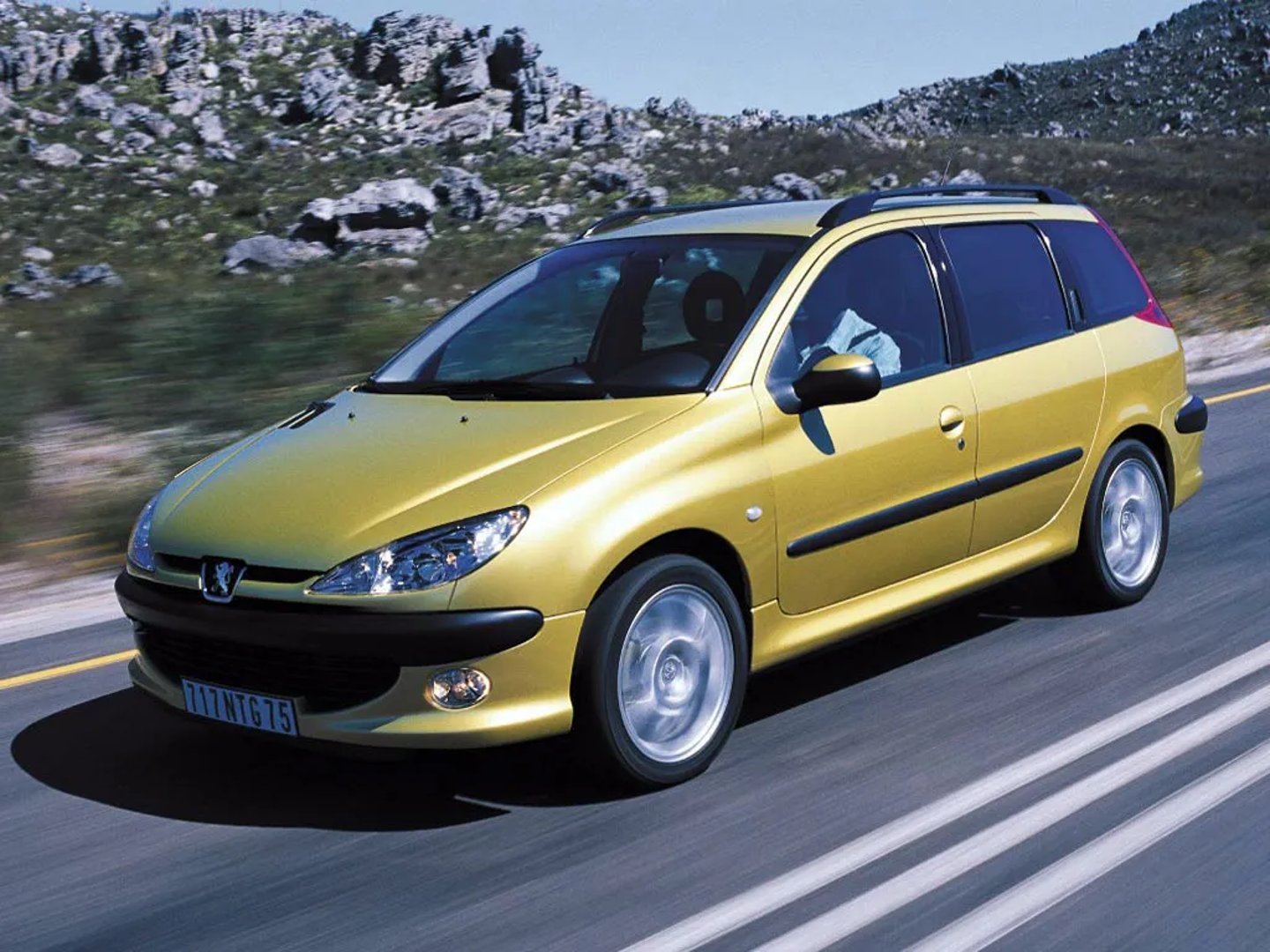 Peugeot_206_1_generation__Estate_5-door__10.jpg