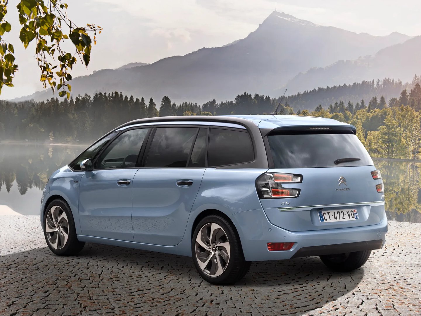 Citroen_C4_Grand_Picasso_2_generation__Compact_Van__10.jpg