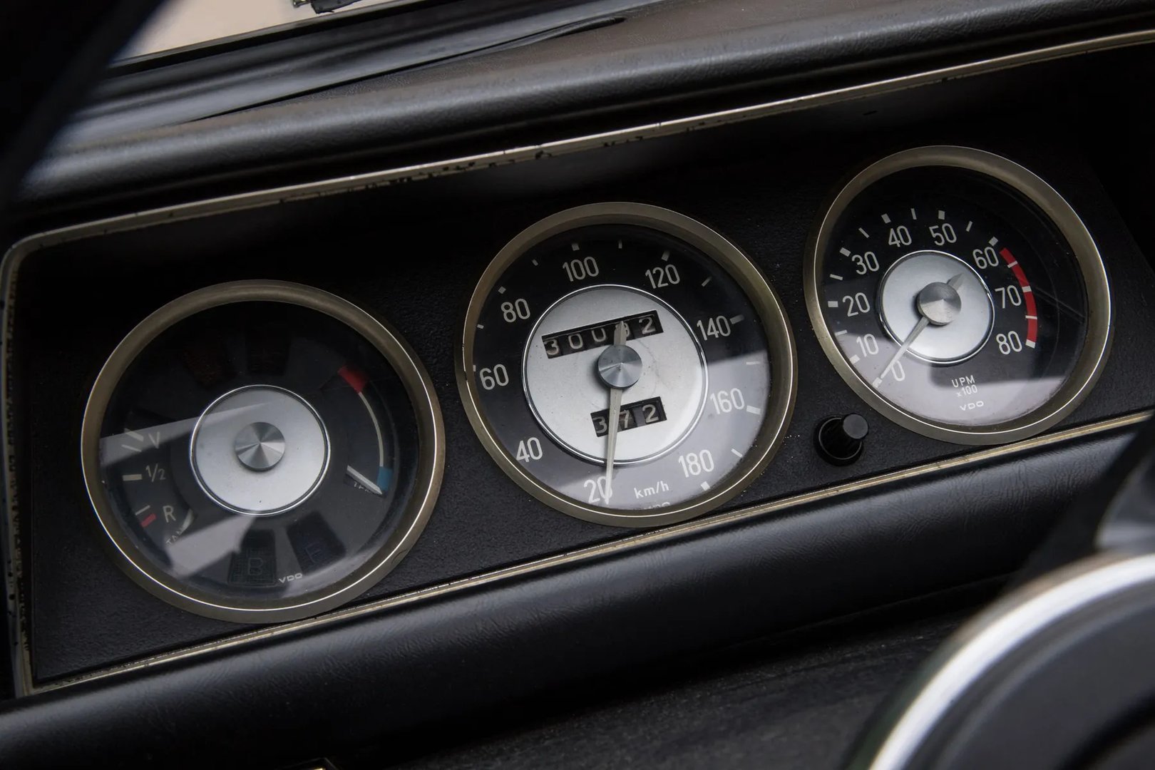 BMW_02_(E10)_1_generation__Cabrio__12.jpg