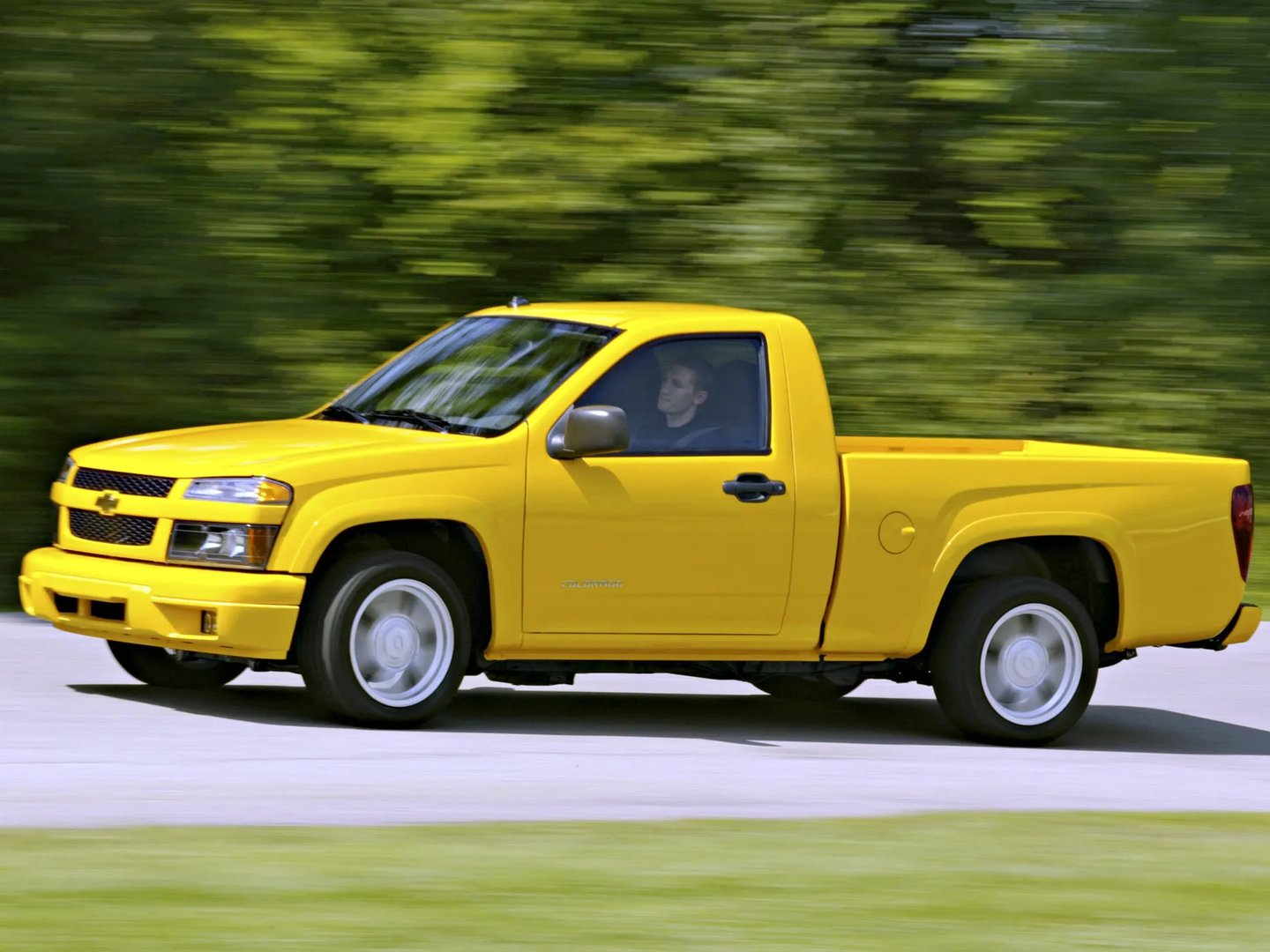Chevrolet_Colorado_1_generation__Pickup_single-cab__4.jpg