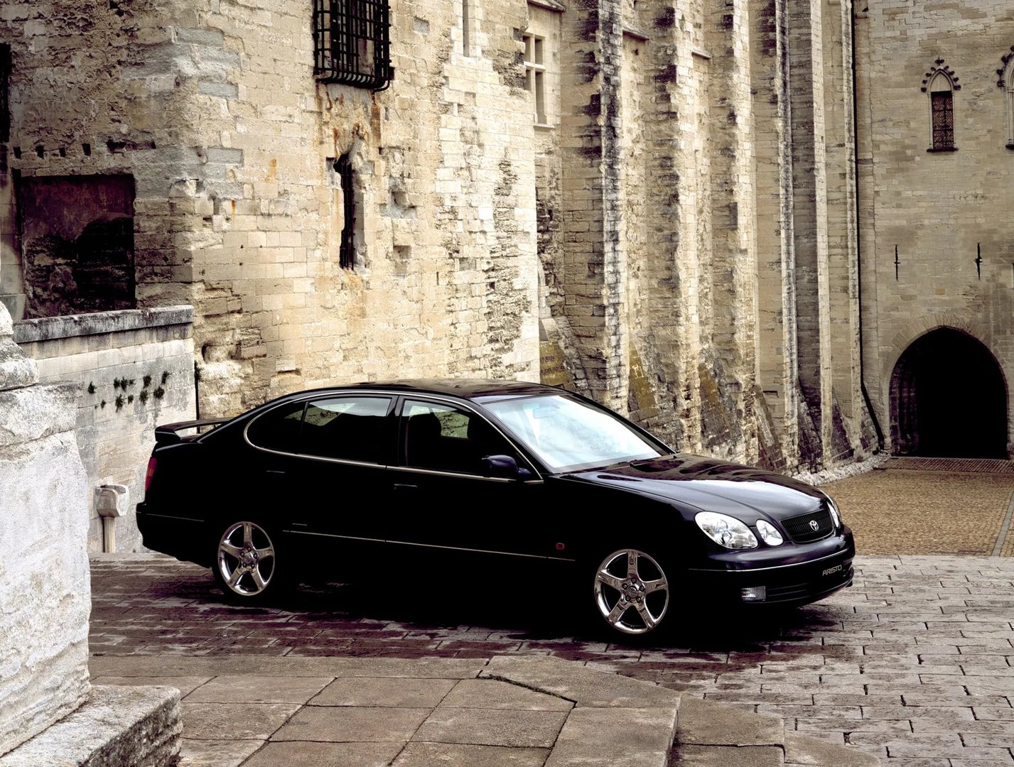 Toyota_Aristo_2_generation__Sedan__7.jpg