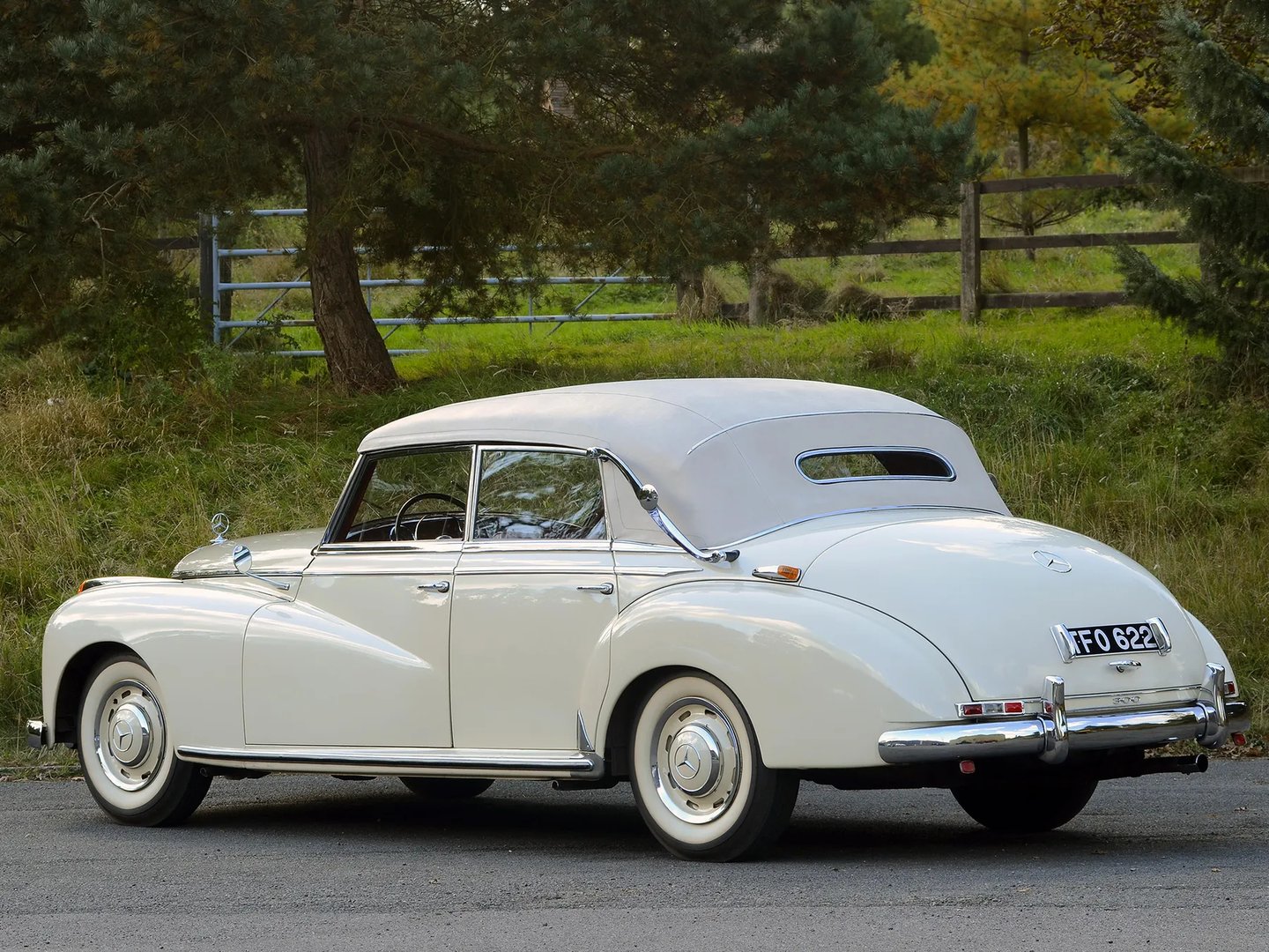Mercedes_W186_1_generation__Cabrio__9.jpg