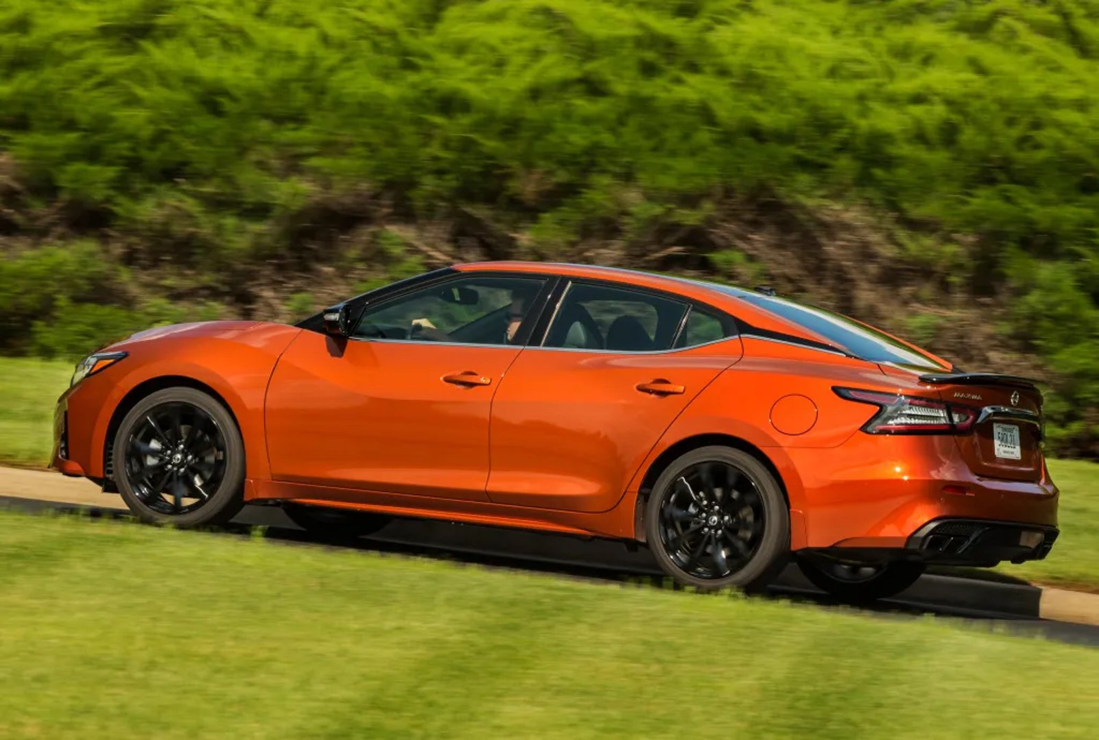 Nissan_Maxima_8_generation_restyling__Sedan__5.jpg