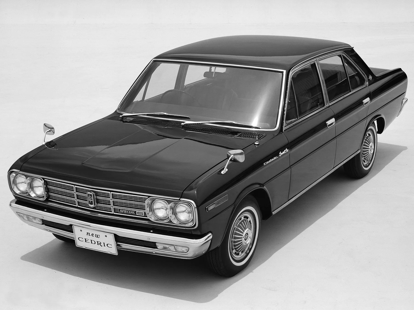 Nissan_Cedric_2_generation__Sedan__1.jpg