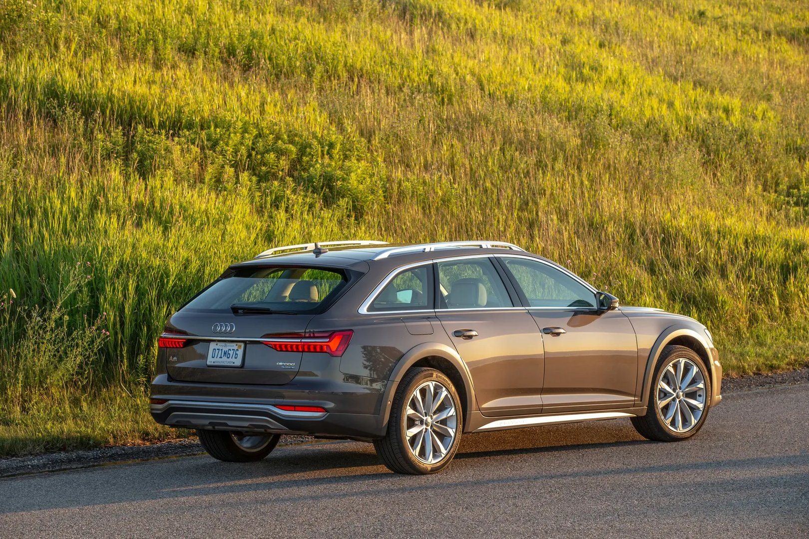 Audi_A6_allroad_4_generation__Estate_5-door__7.jpg