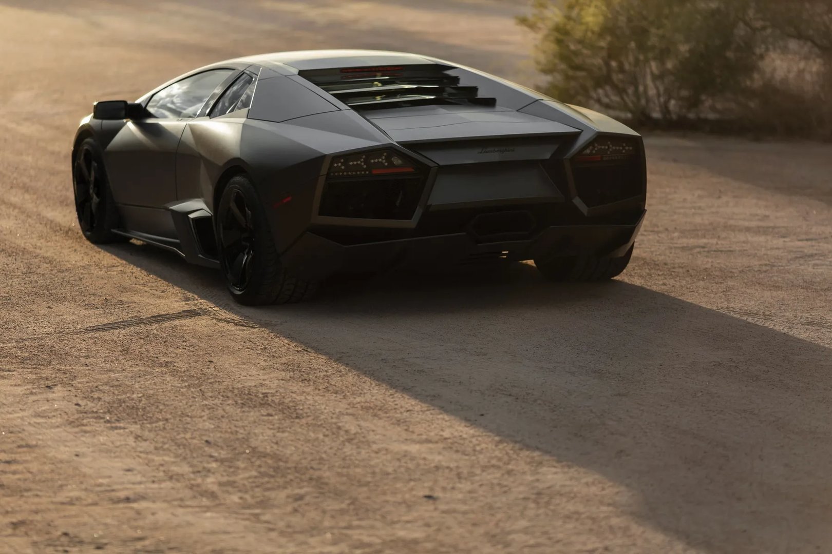 Lamborghini_Reventon_1_generation__Coupe__4.jpg