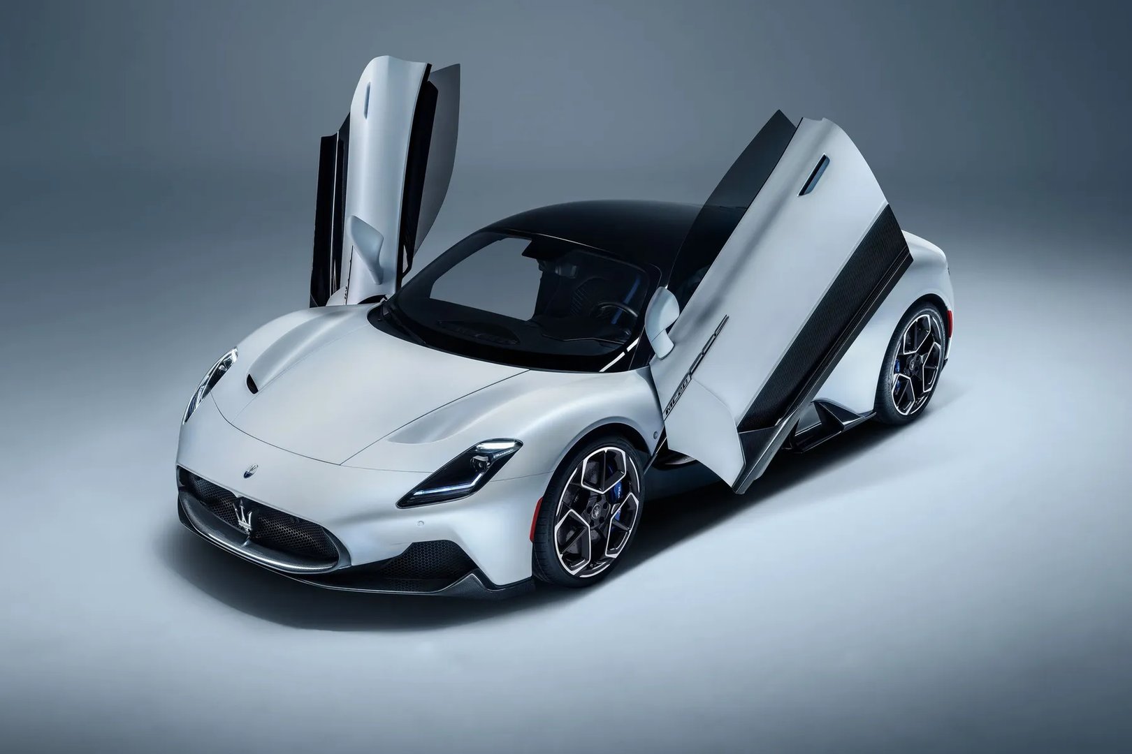 Maserati_MC20_1_generation__Coupe__1.jpg