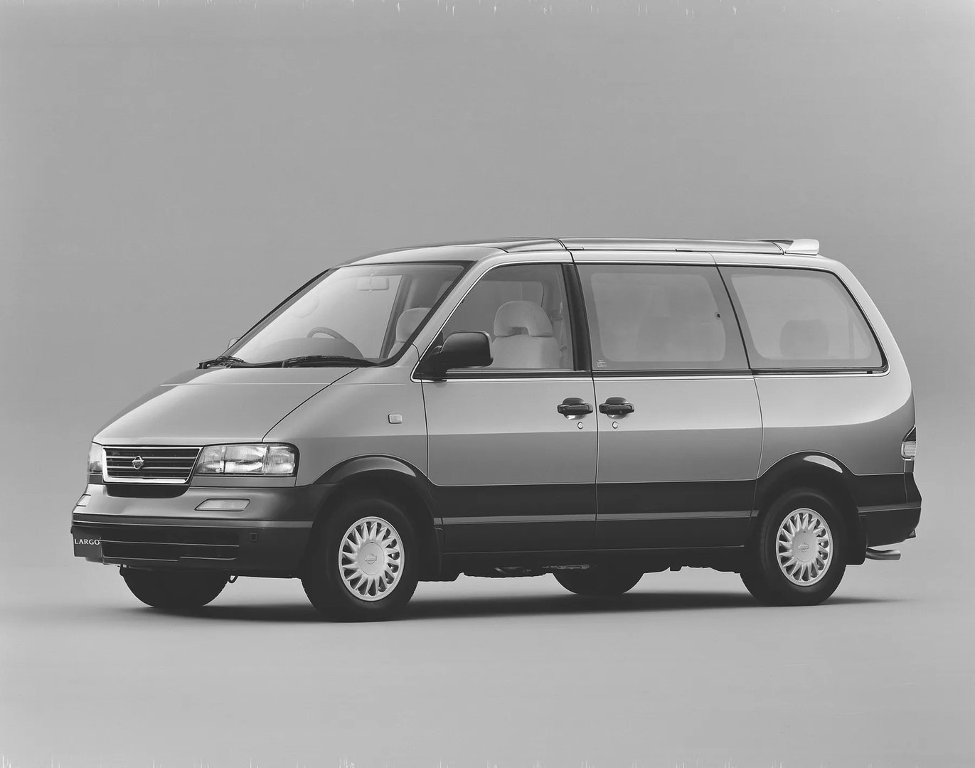 Nissan_Largo_3_generation__Minivan__2.jpg