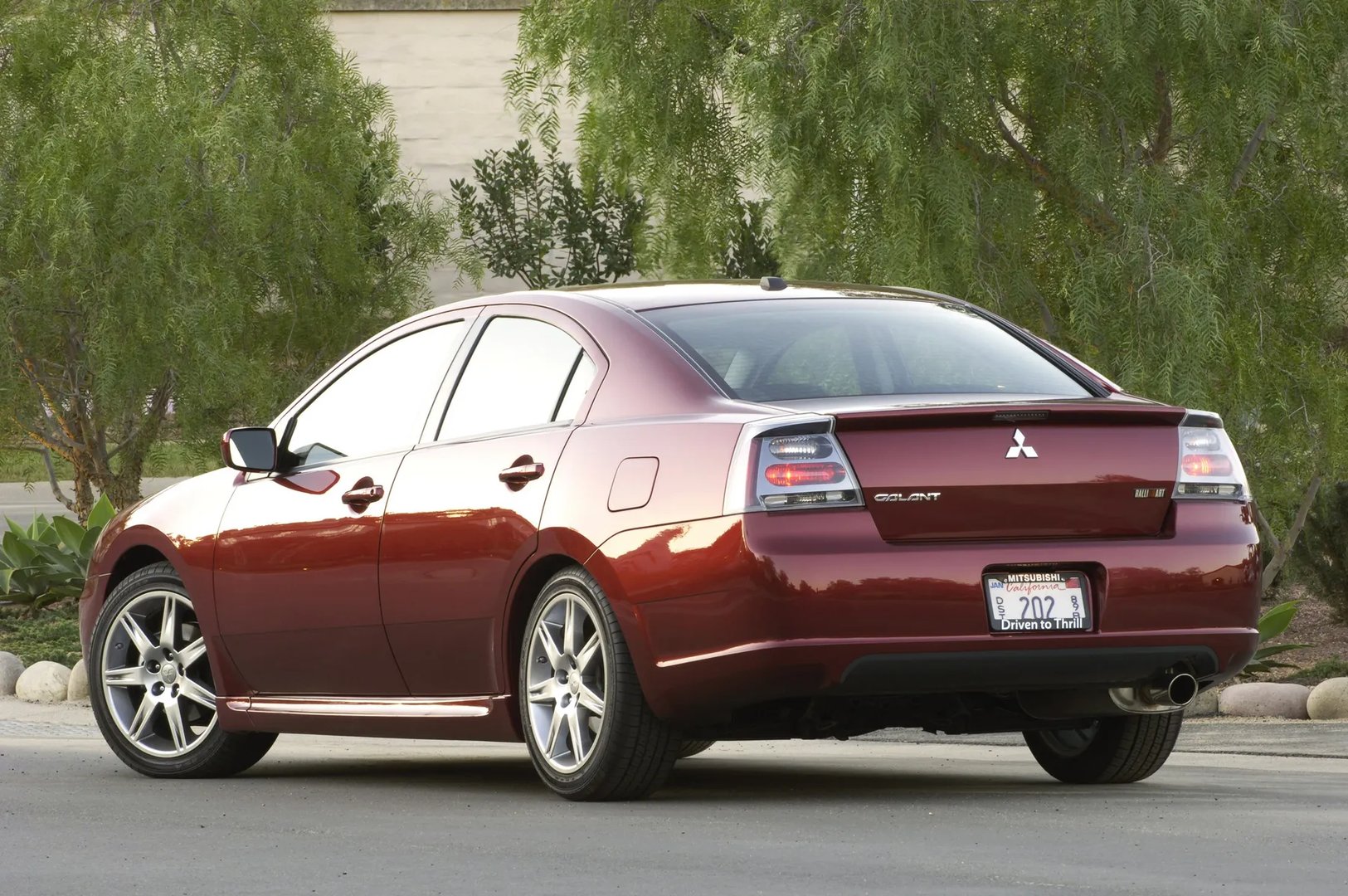 Mitsubishi_Galant_9_generation_restyling__Sedan__10.jpg