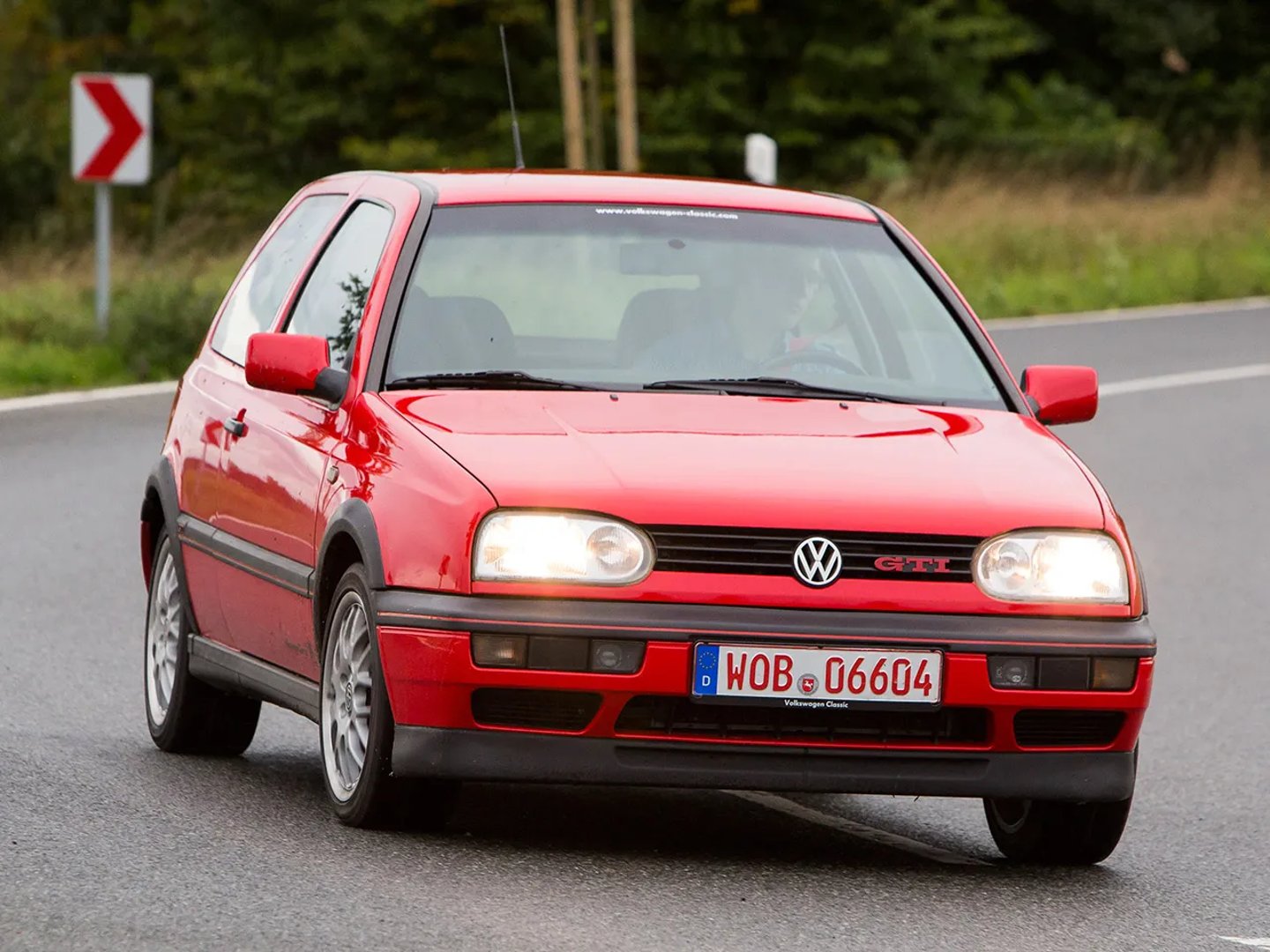 Volkswagen_Golf_GTI_3_generation__Hatchback_3-door__5.jpg