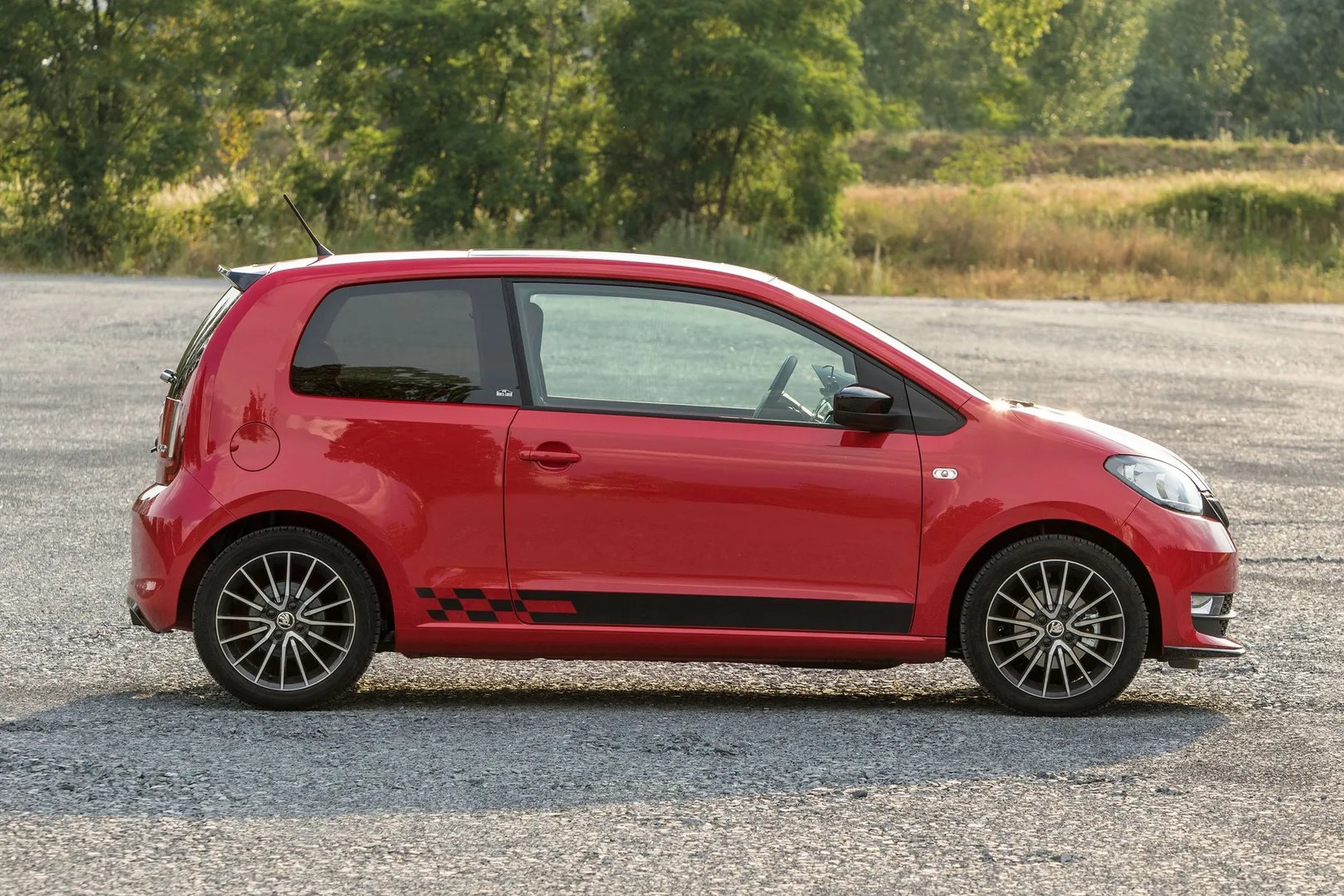 Skoda_Citigo_1_generation_restyling__Mini_3-doors__9.jpg