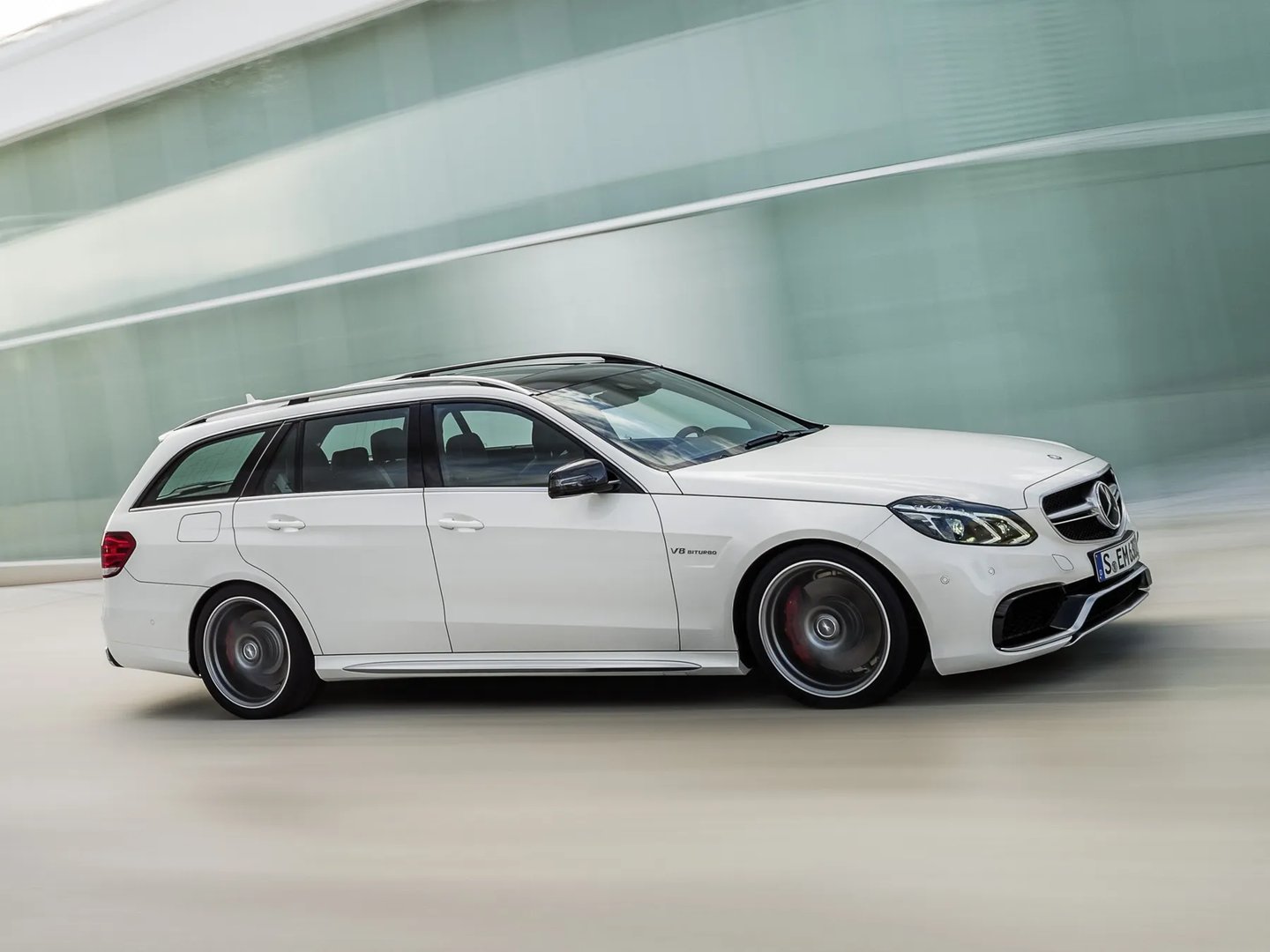 Mercedes_E-Class_AMG_4_generation_restyling__Estate_5-door__3.jpg