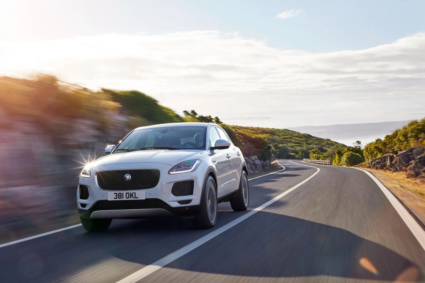 Jaguar_E-Pace_1_generation__SUV_5-doors__2.jpg